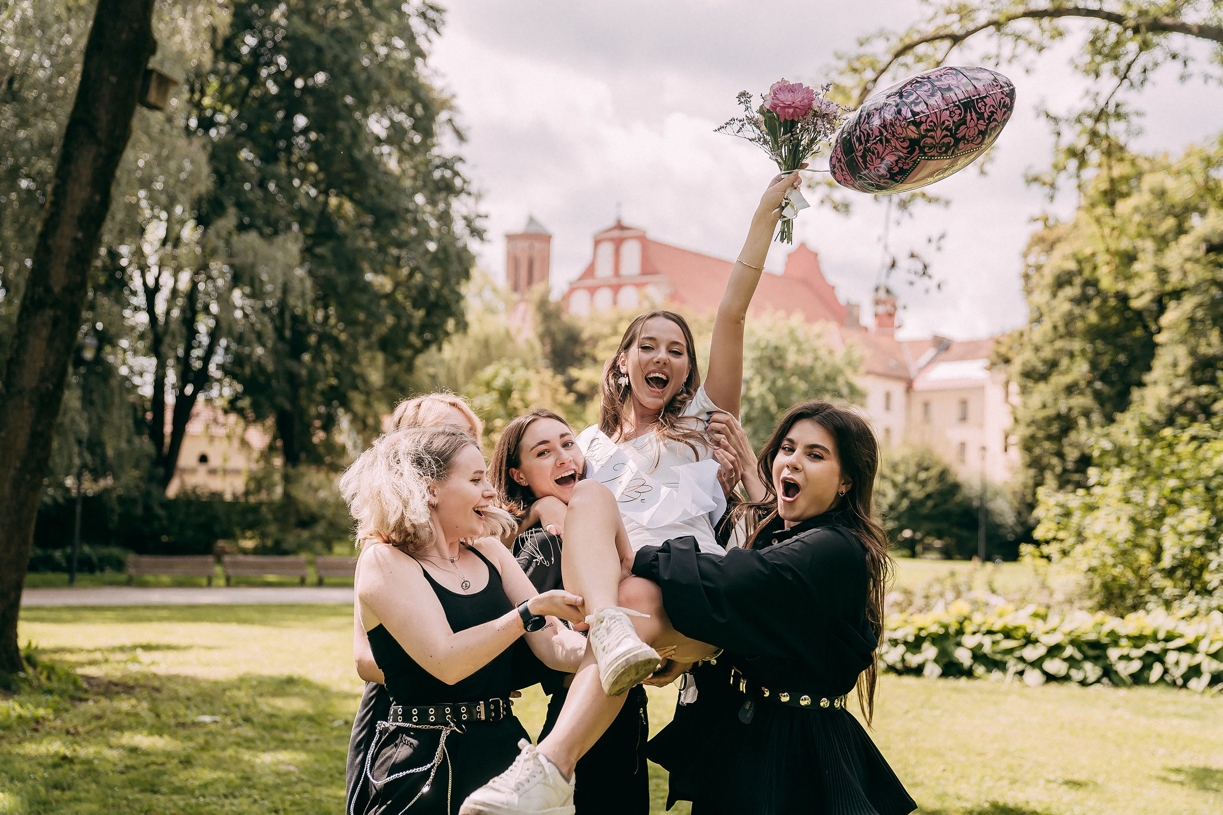 Mergvakariai. Almonika photo — fotografė Vilniuje