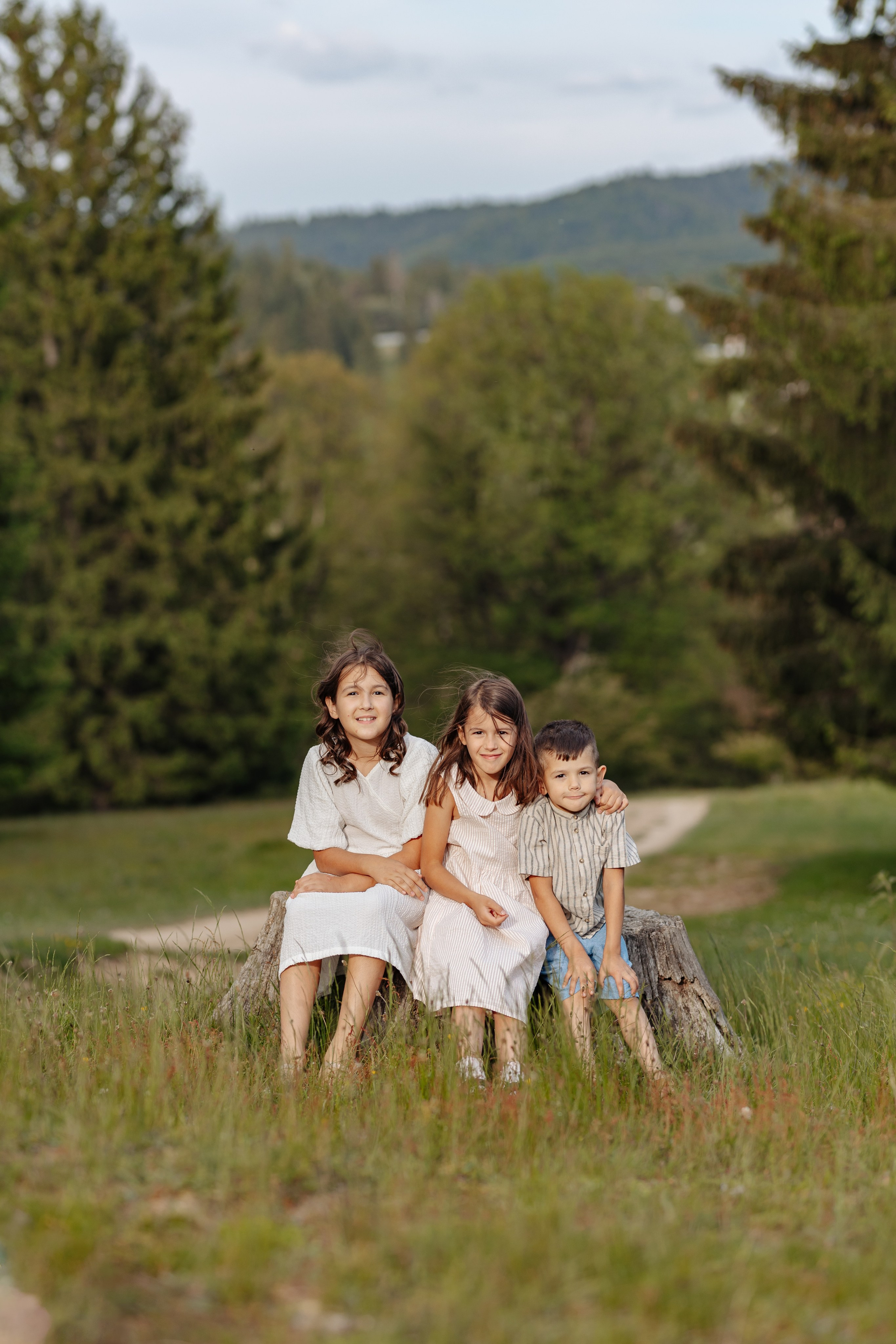 Familia Hudea. Cristina Andronache fotograf Brașov fotograf de familie fotograf de nunta Brașov
