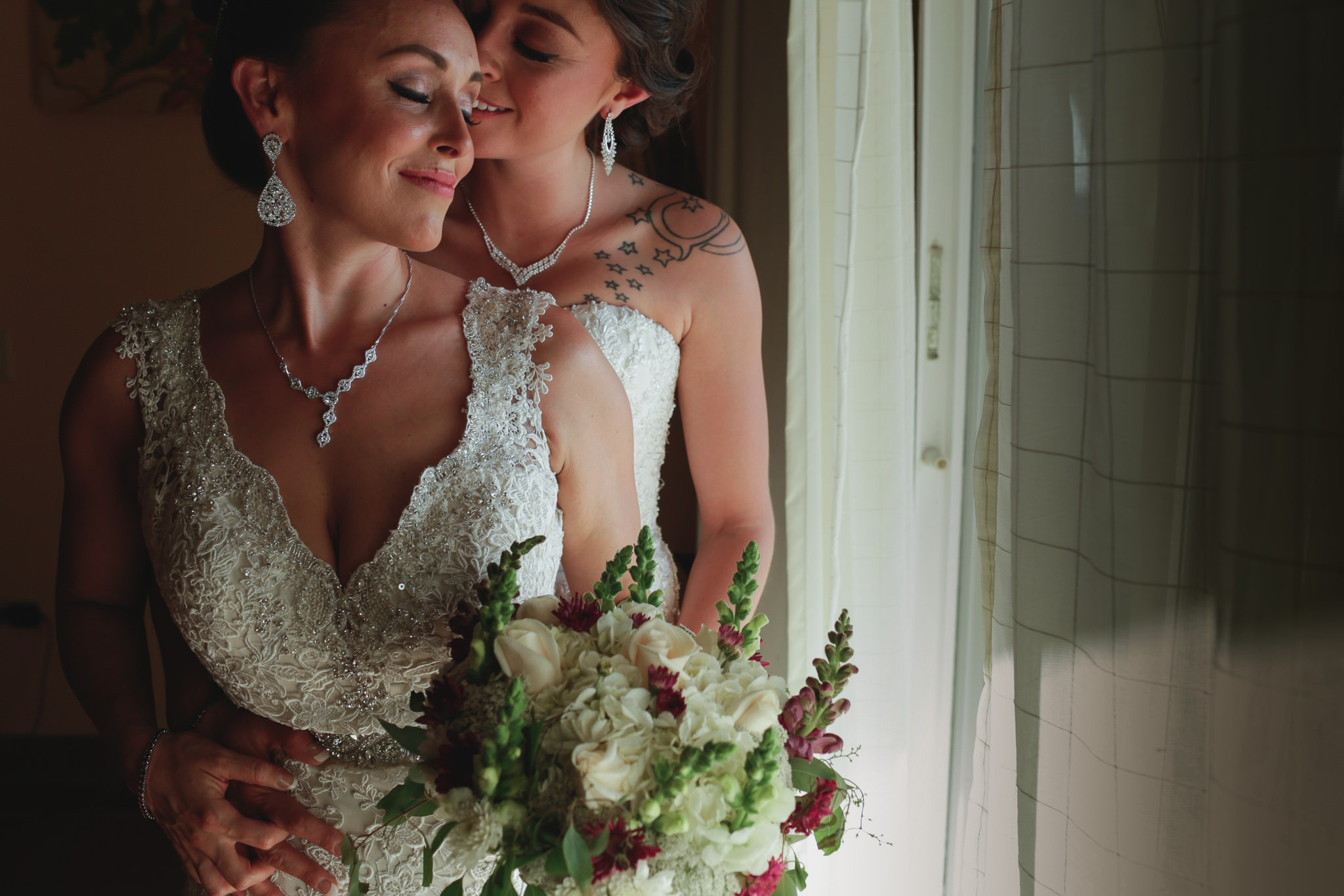 Two Brides Valle de Guadalupe Alicia y Viridiana. Estudio de fotografia en Tijuana