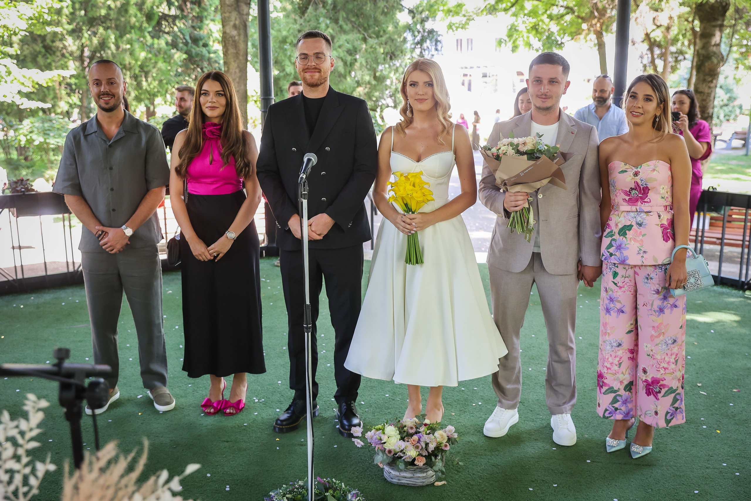 Bianca & Daniel — o nuntă de vară în Cluj, între natură și eleganță. Rares Bucur is a professional wedding photographer based in Cluj-Napoca, Romania, specializing in wedding photography