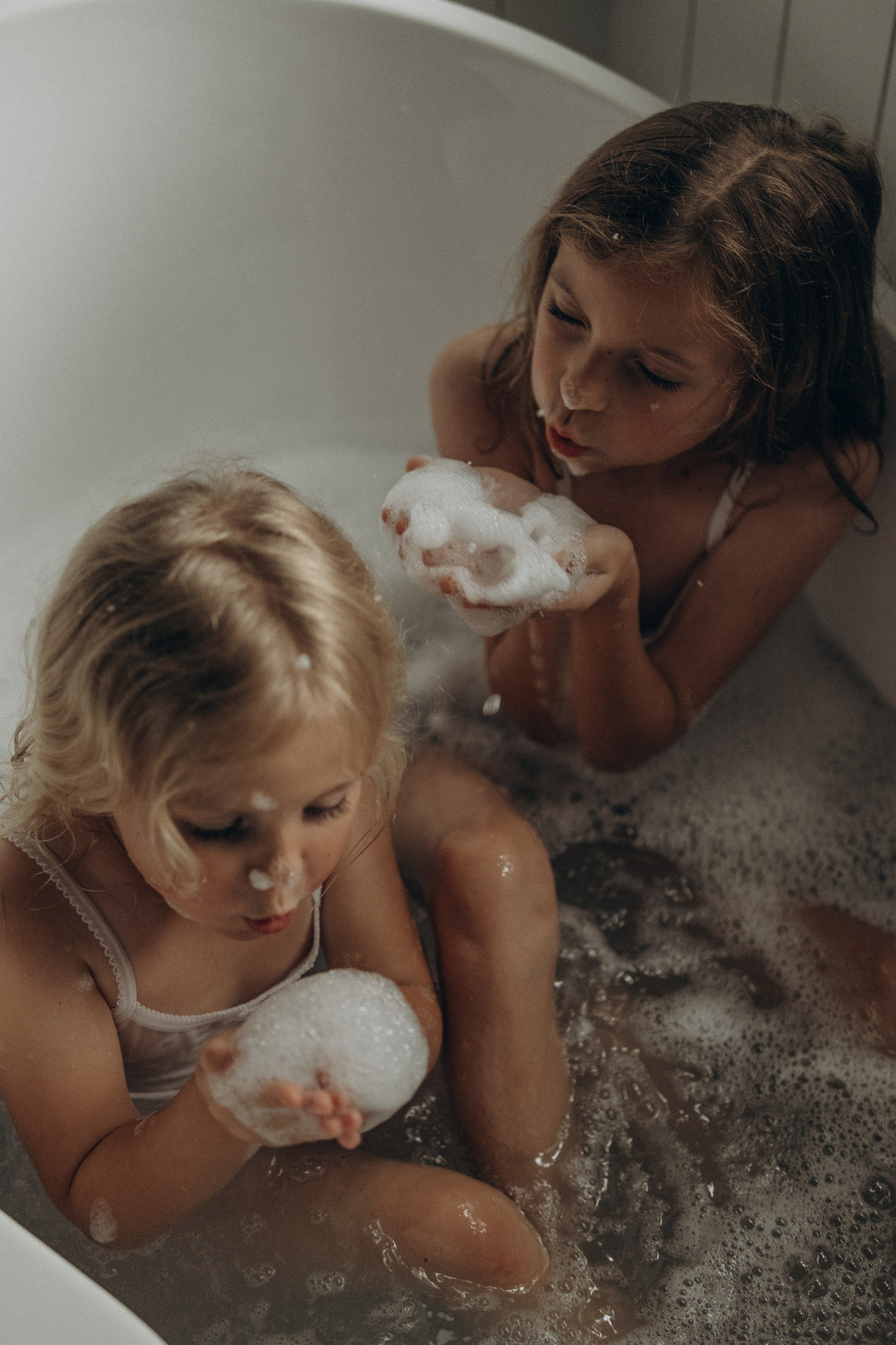 Bubble Bath. Lens Captures Life