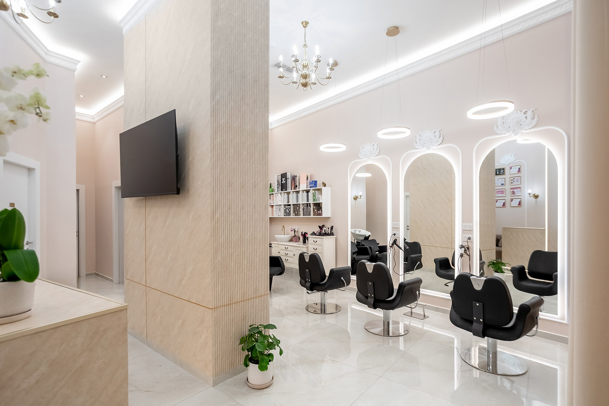 Photographer of property interiors in Israel for Booking and Airbnb