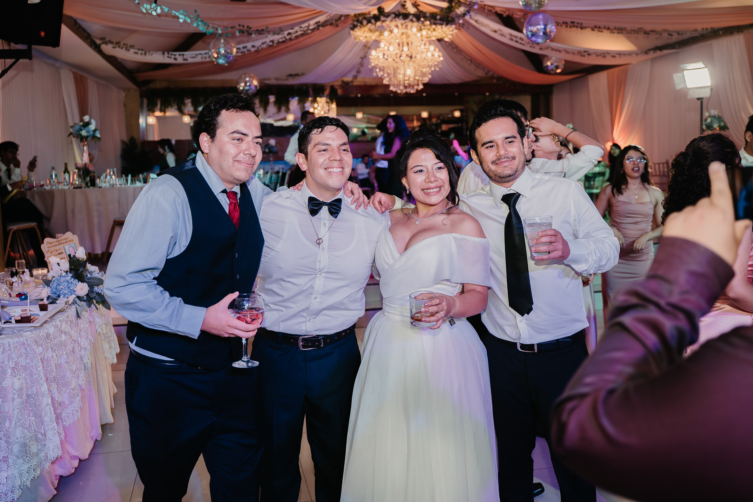 ALEJANDRA + RODRIGO BODA RELIGIOSA. Studio KVTA | Fotografía y Video de Bodas en Arequipa