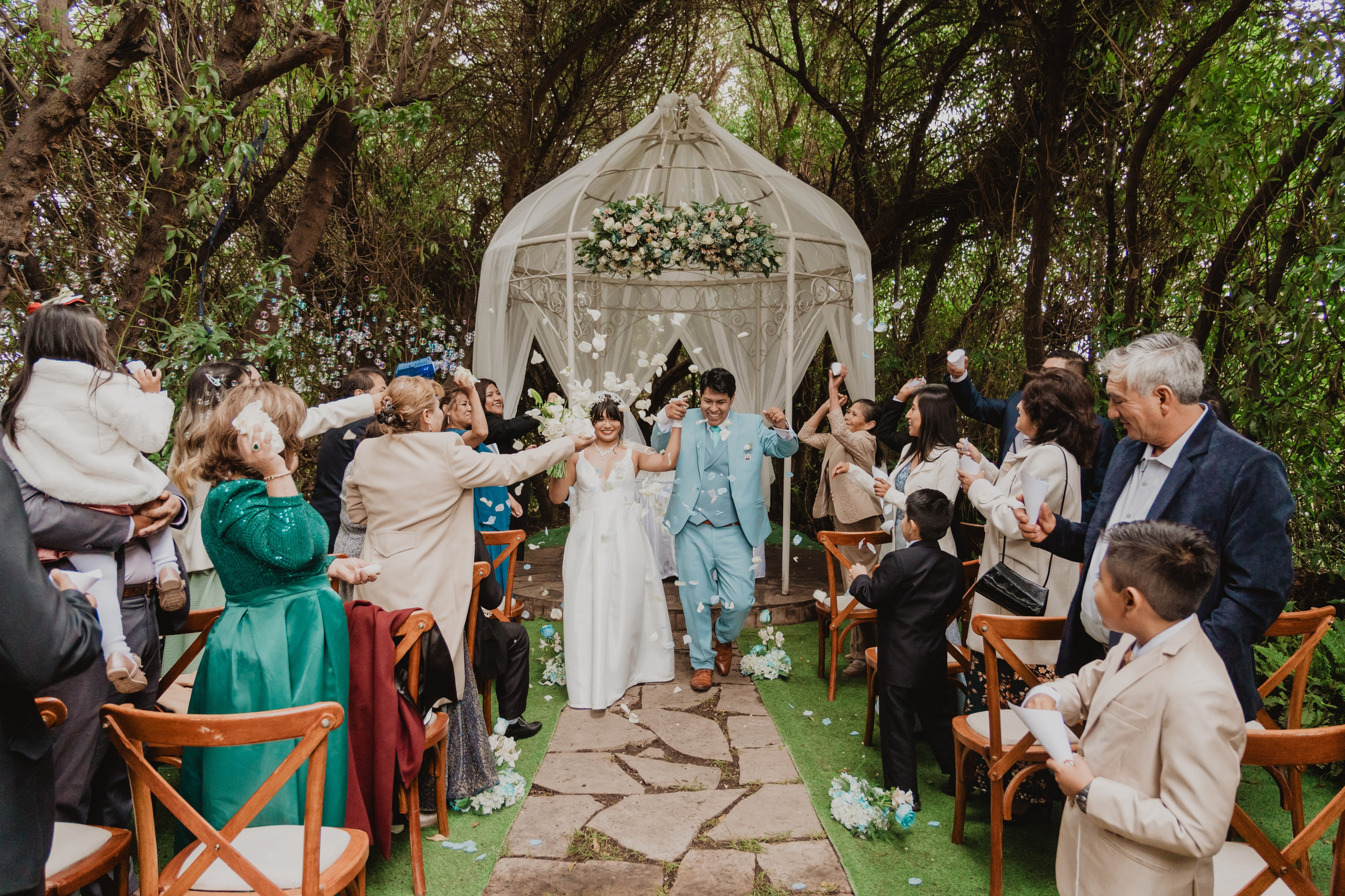 STEISY + EMMANUEL | BODA RELIGIOSA. Studio KVTA | Fotografía y Video de Bodas en Arequipa