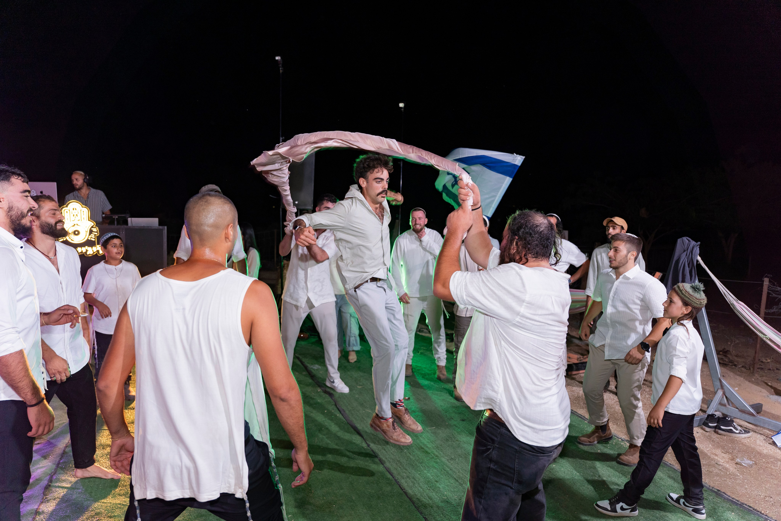 אביה ואחיה. יוסף מזרחי צילום חתונה, ברית וזוגיות. צלם מקצועי שאוהב להוציא אתכם הכי יפים ברגעים הכי מרגשים