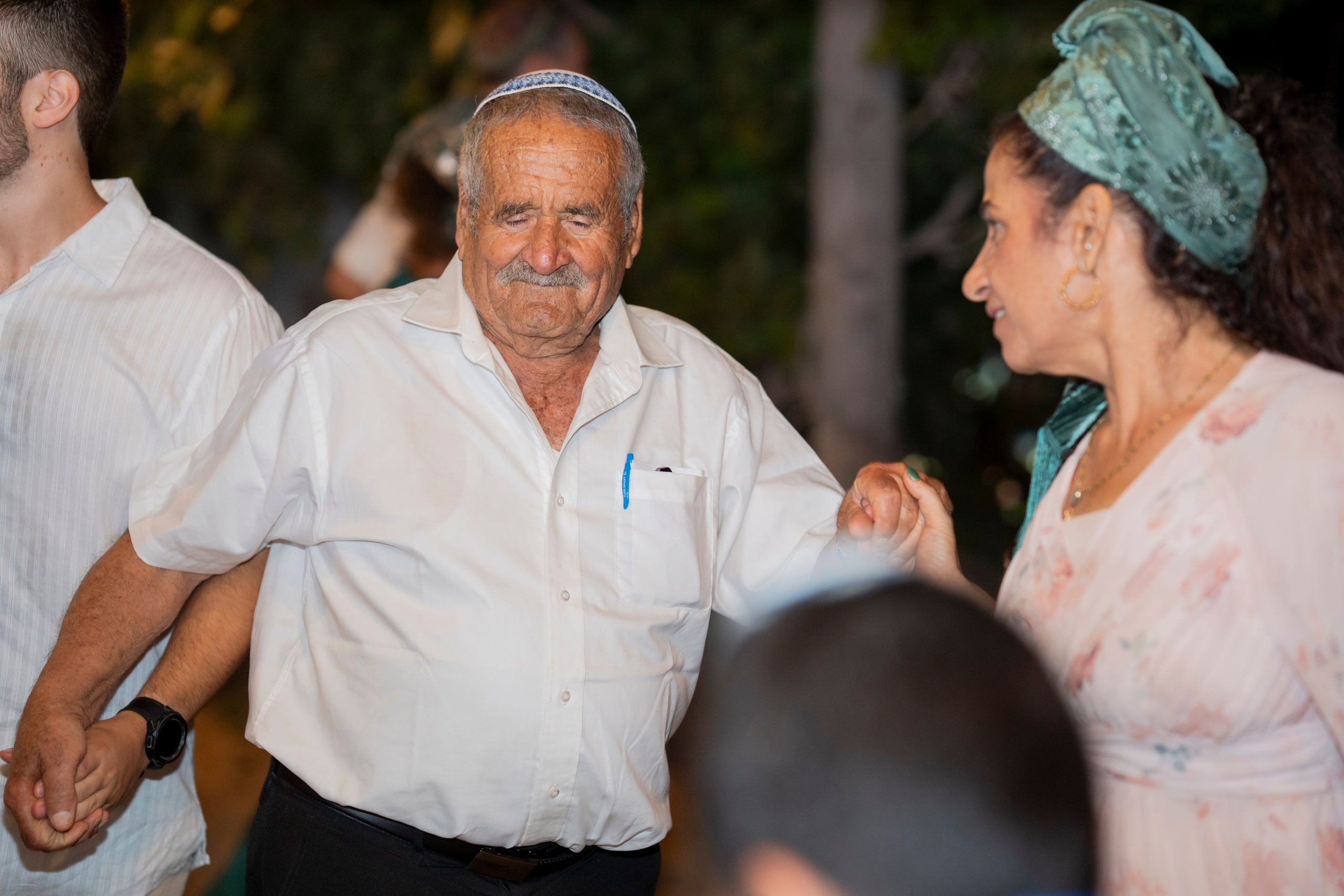 אביה ואחיה. יוסף מזרחי צילום חתונה, ברית וזוגיות. צלם מקצועי שאוהב להוציא אתכם הכי יפים ברגעים הכי מרגשים