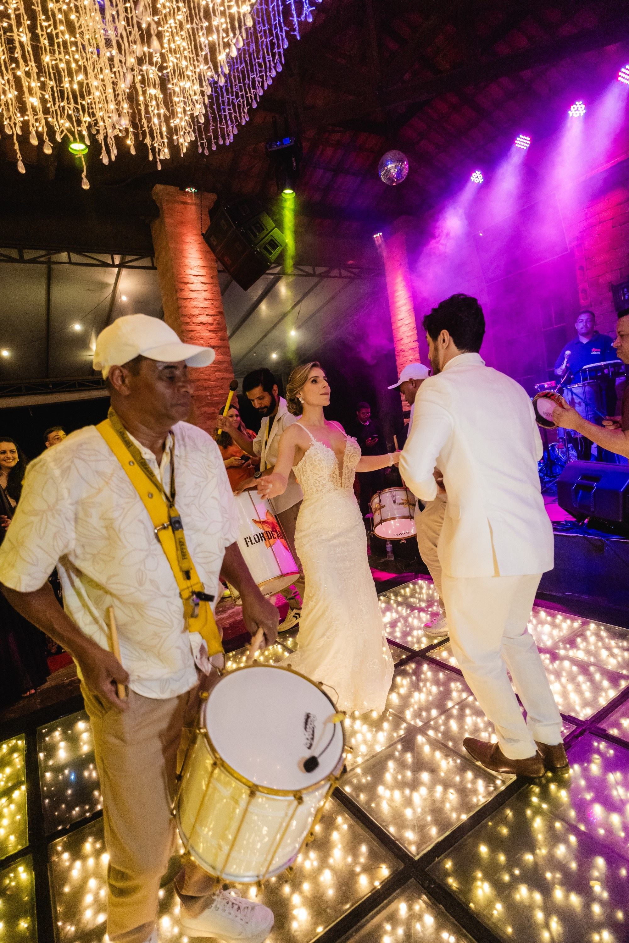 Casamento Natalia e Thiago — Alvorada. Fotógrafo de casamento e Filmmaker de casamento