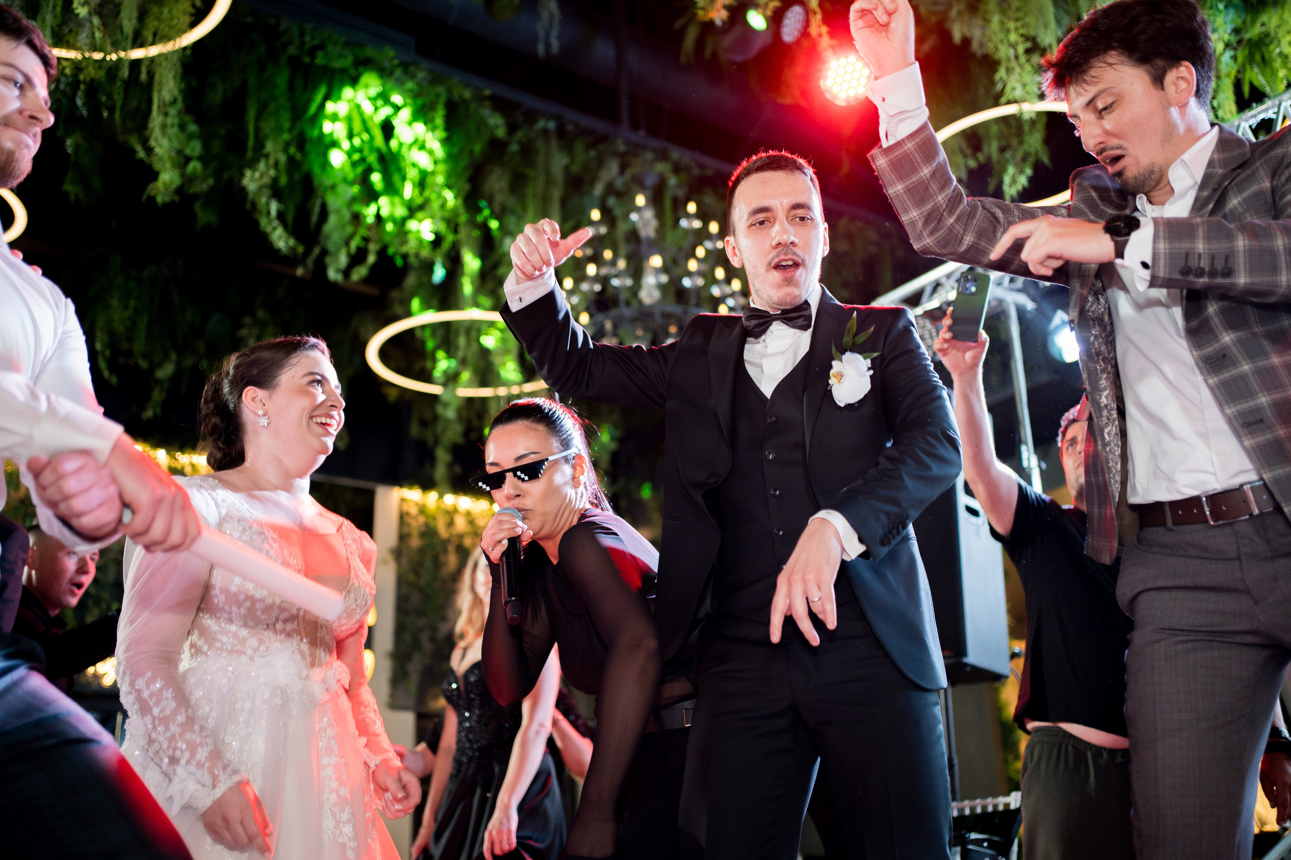 PARTY. Gabriel Florea — Fotograf nuntă București