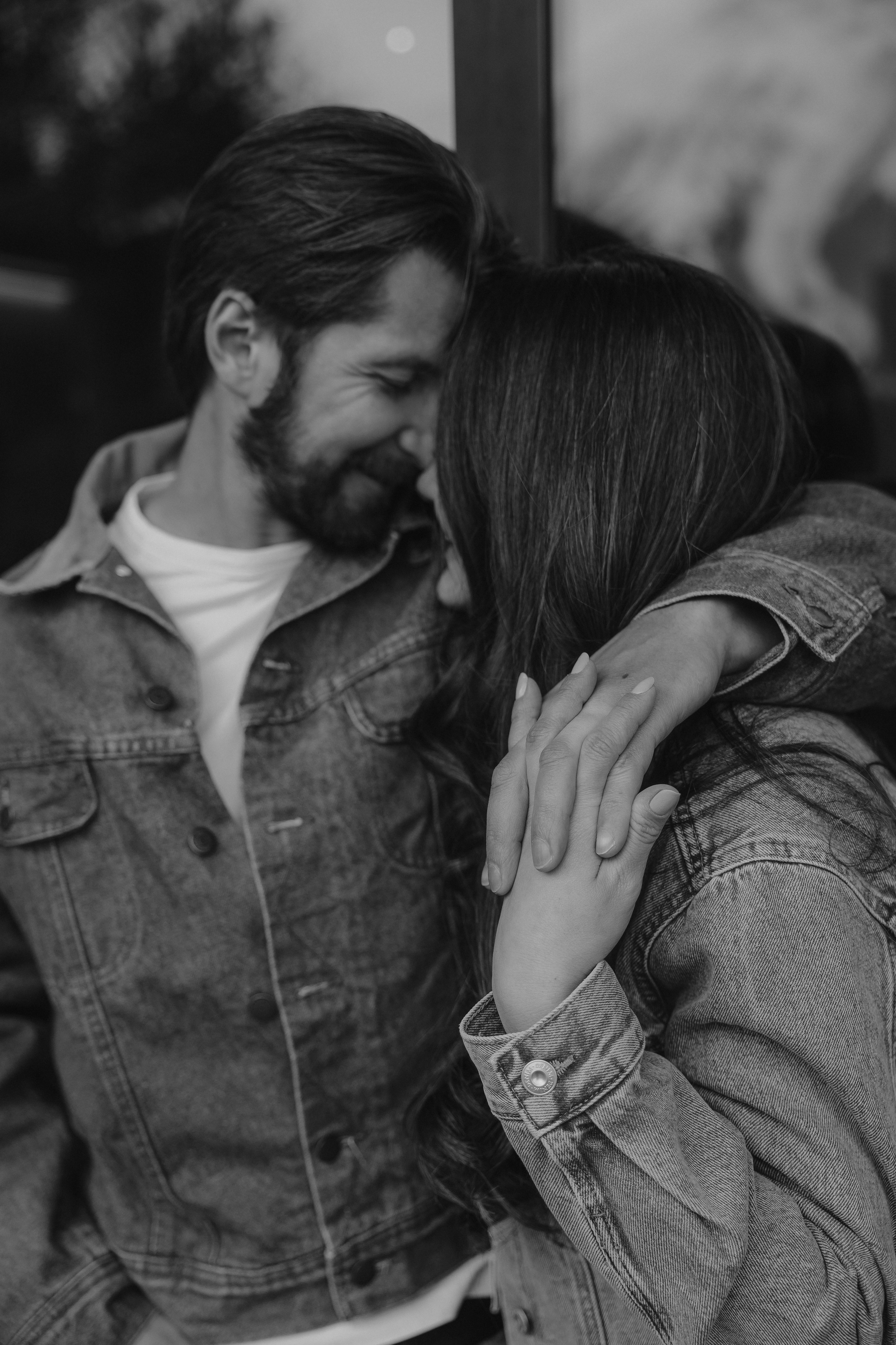 Ski engagement session. Home