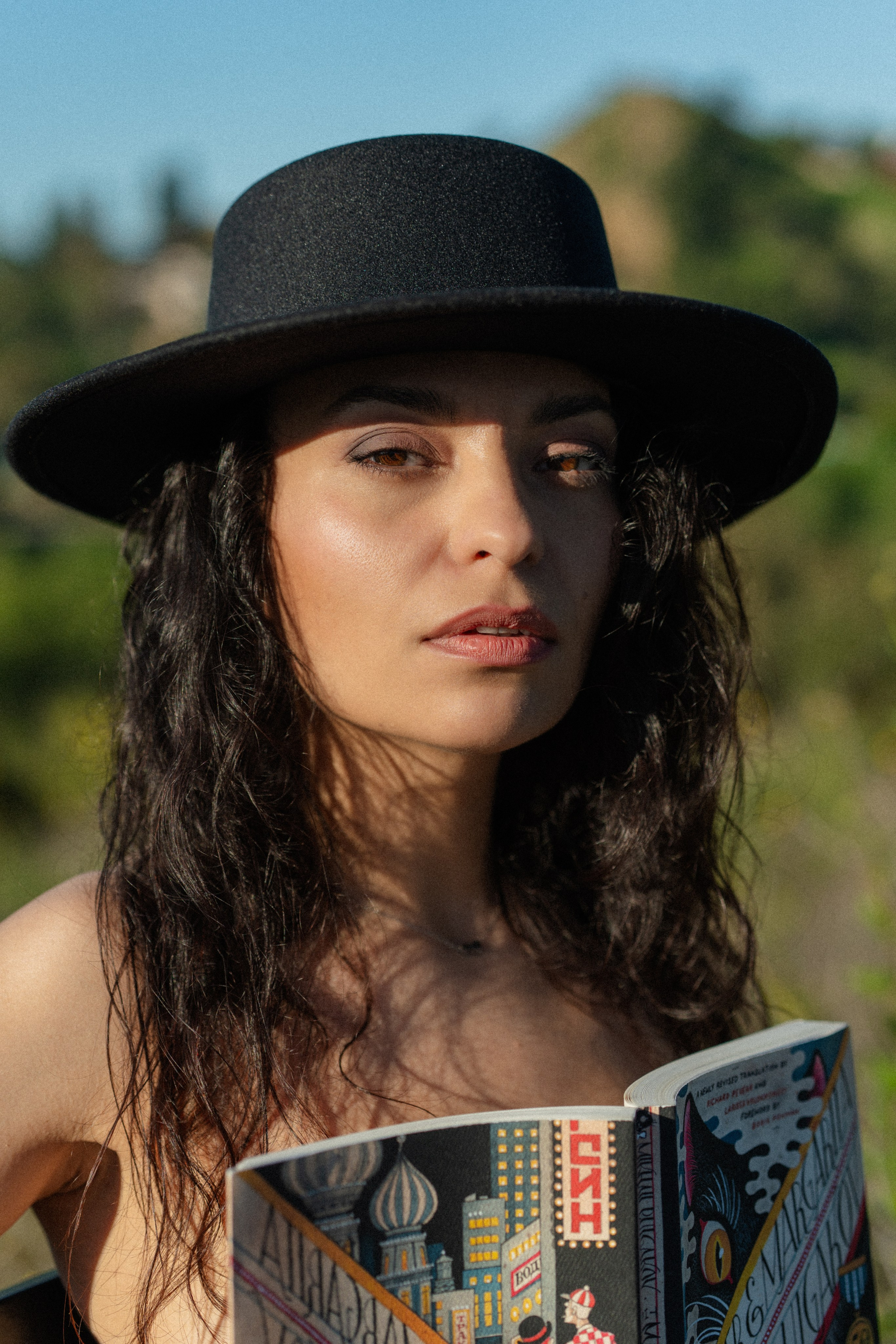 Morning photoshoot in the field. Portrait, family, maternity & wedding photography & videography in SoCal Kseni Vibe