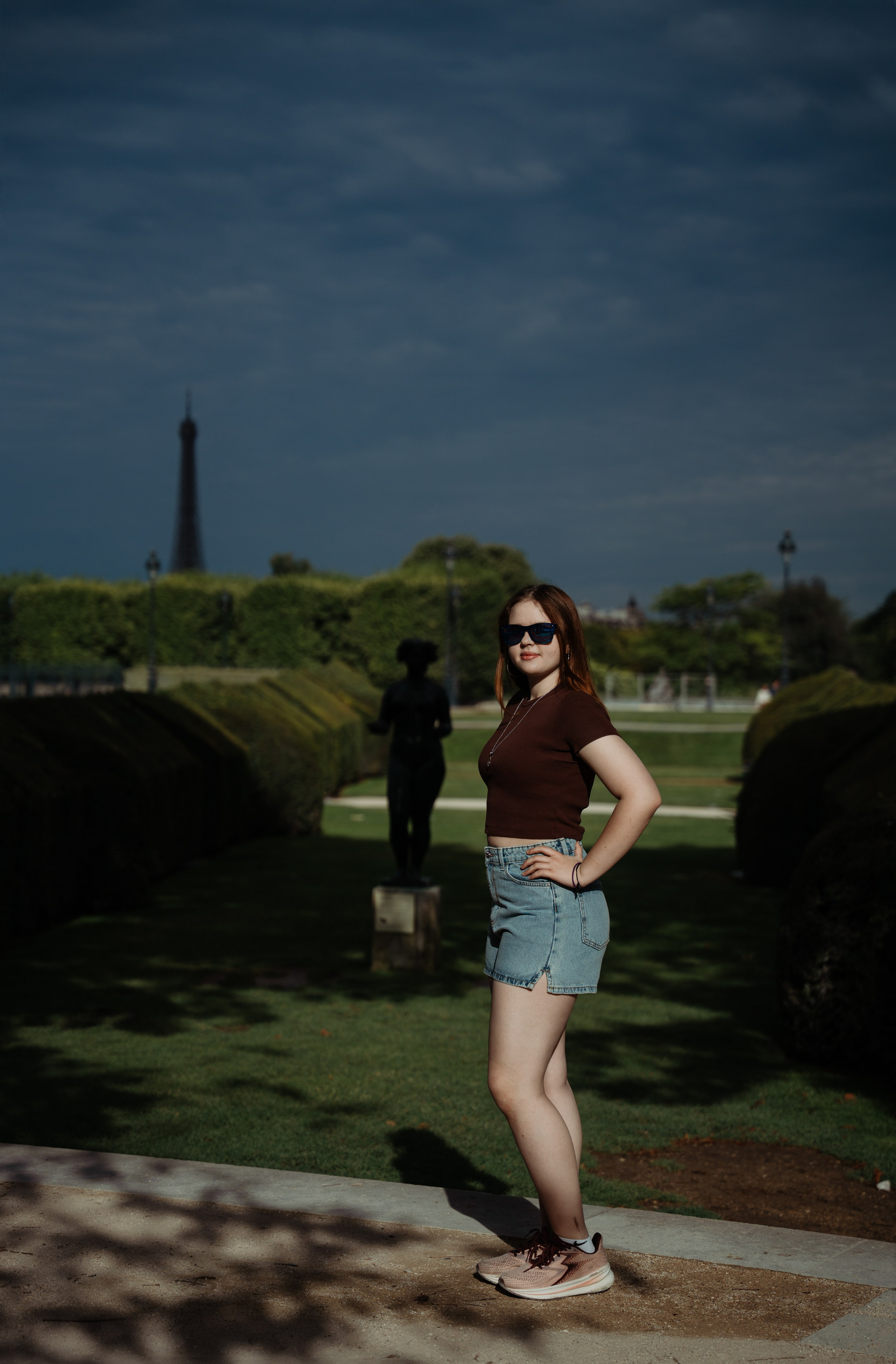 Family walk through the morning Paris. Фотограф в Париже Полина Осипова
