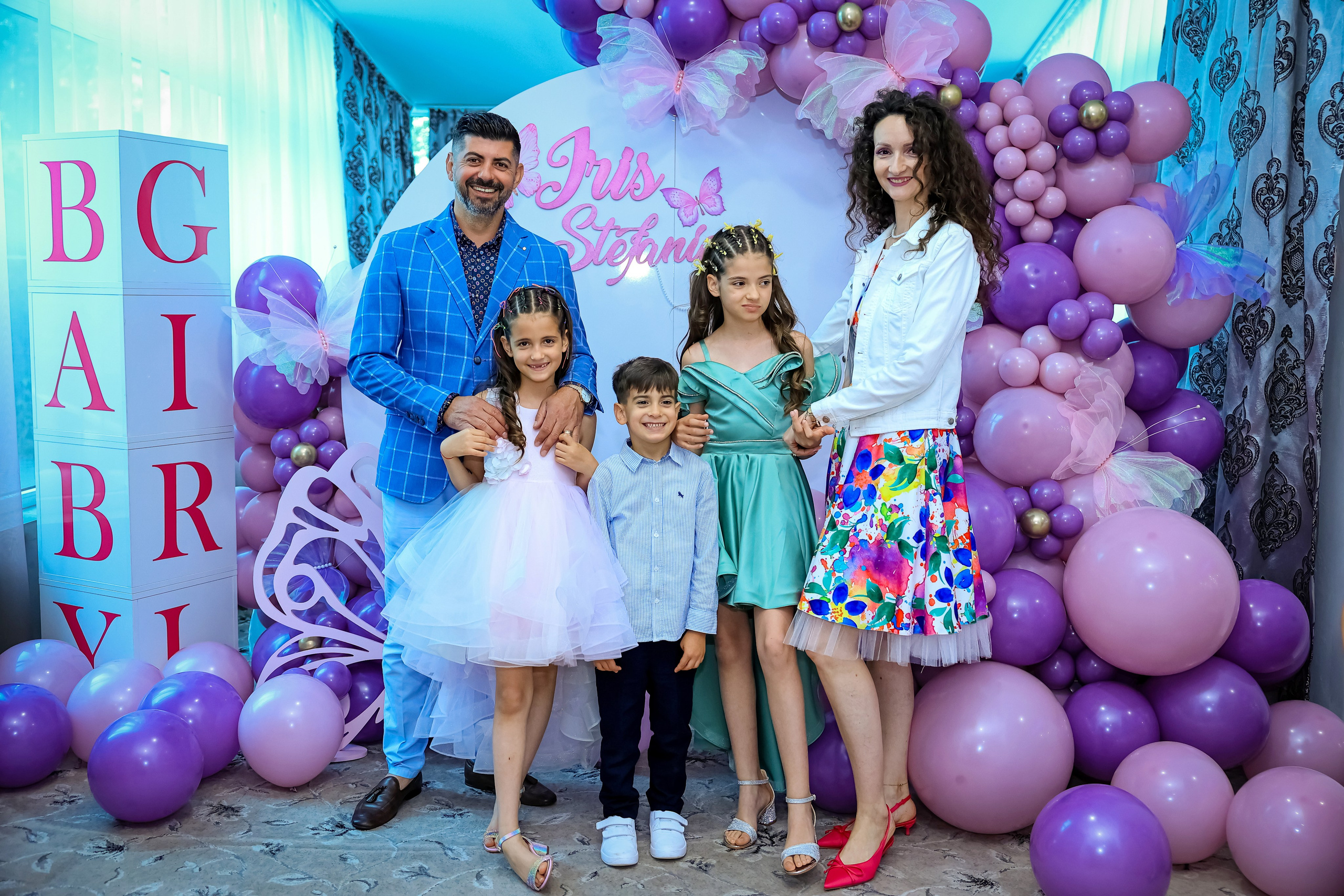 Iris Stefania. Moments By Gub