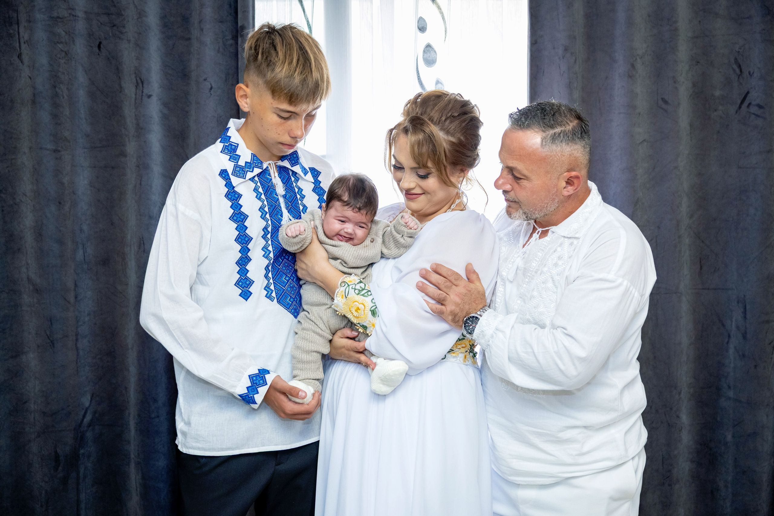 Andrei Sebastian. Moments By Gub