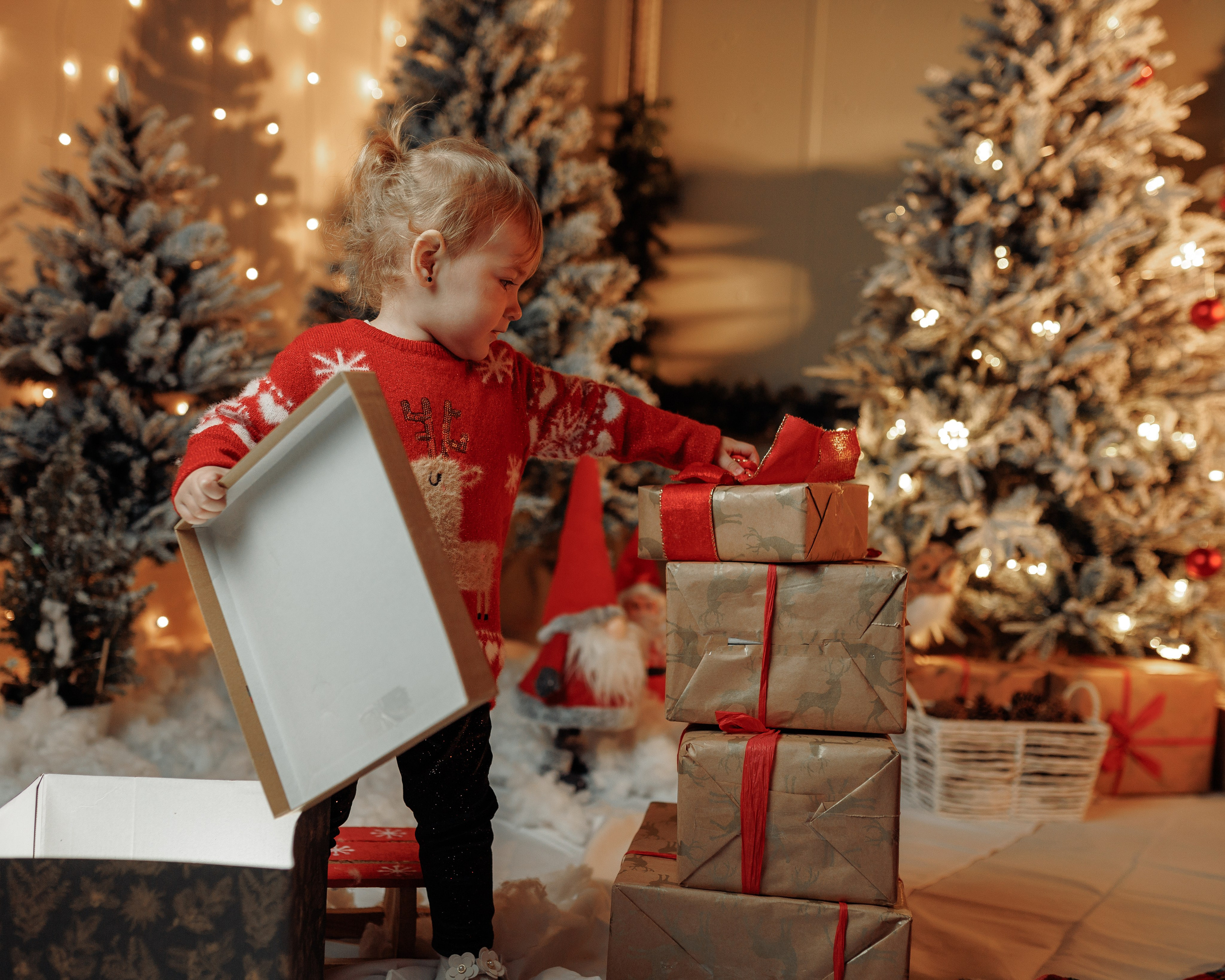 Christmas Time. Https://valeriubriciuc.com/