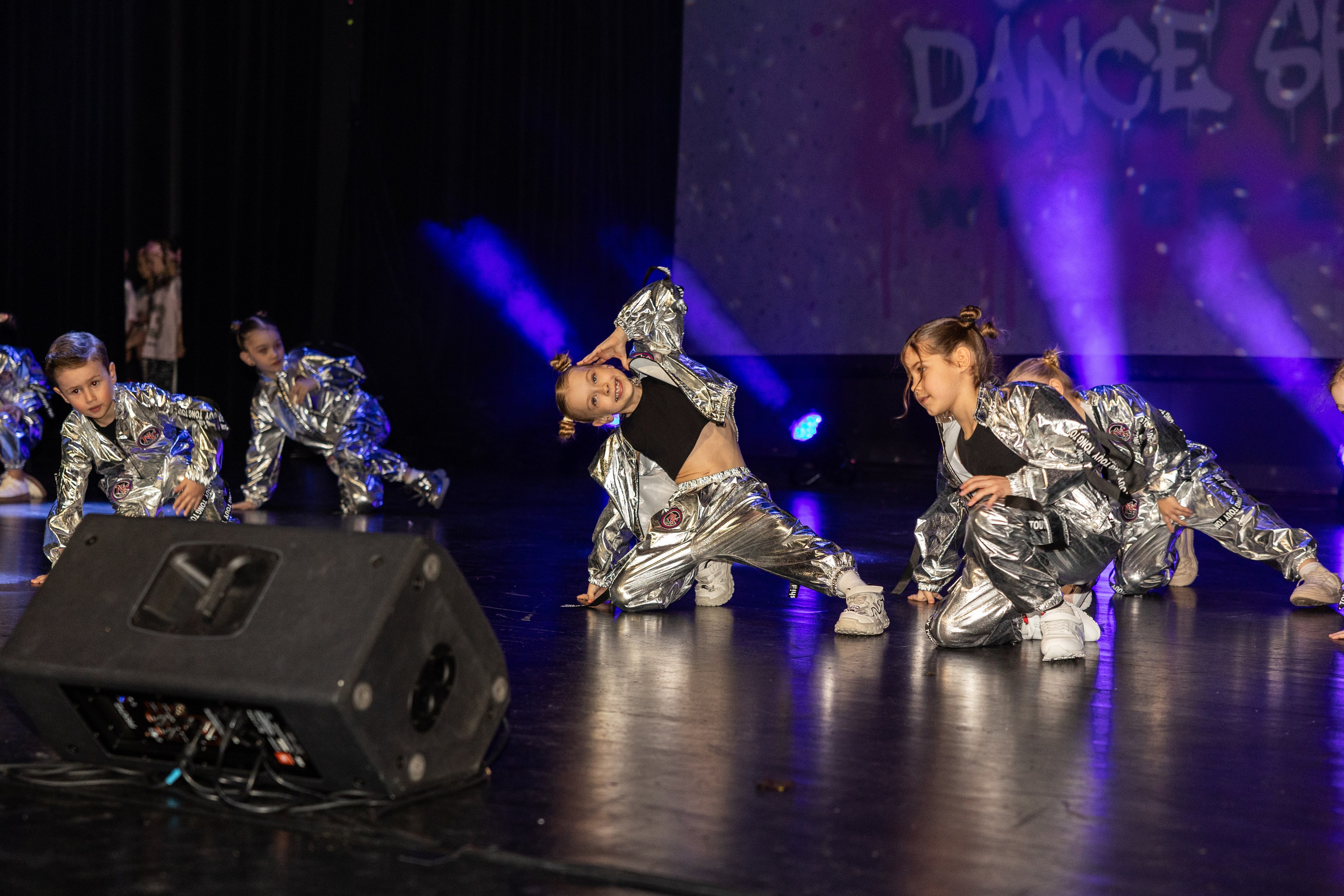 LEO DANCE SHOW WINTER 2025. Семейный и детский фотограф в Варшаве Мила Бобровская