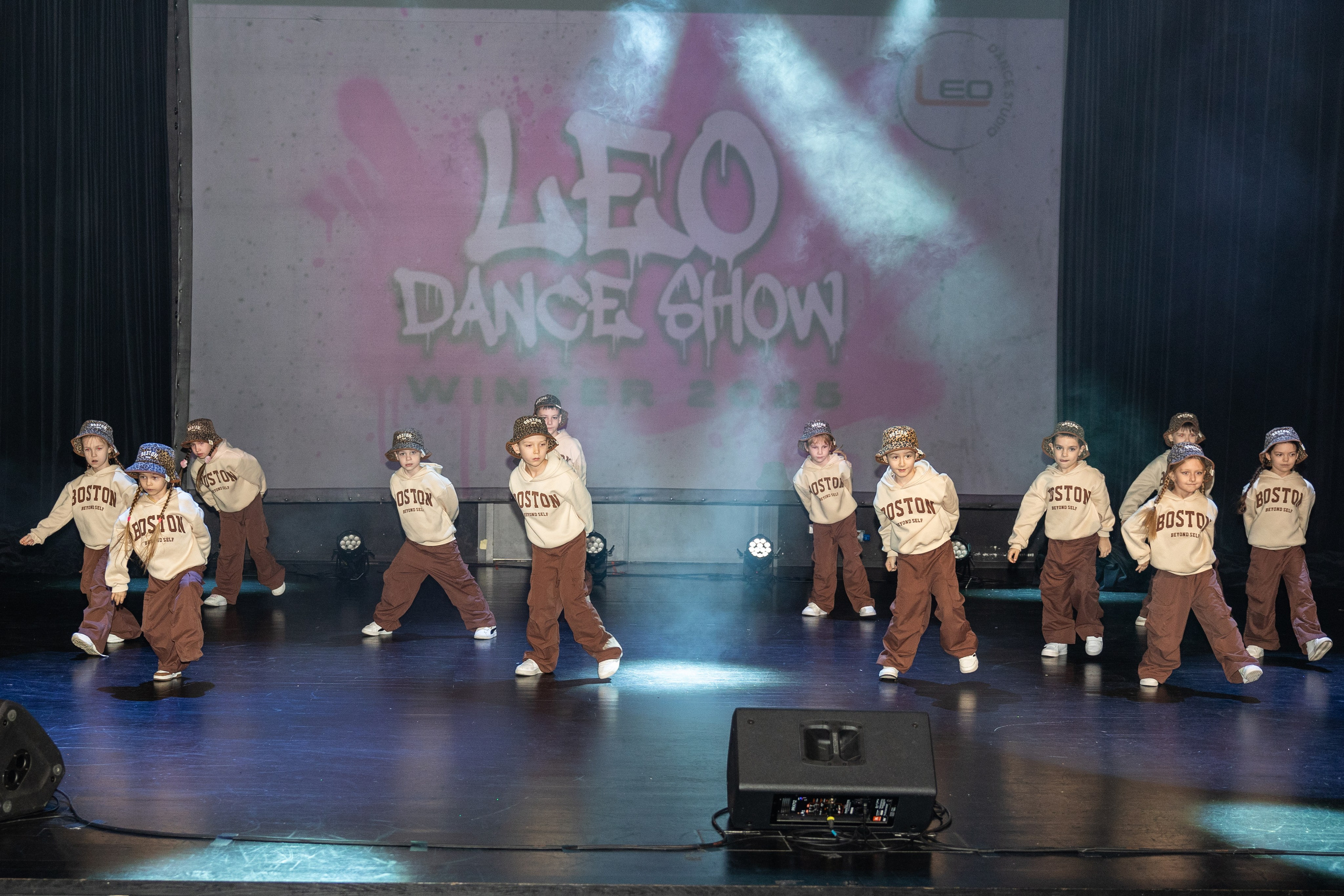 LEO DANCE SHOW WINTER 2025. Семейный и детский фотограф в Варшаве Мила Бобровская
