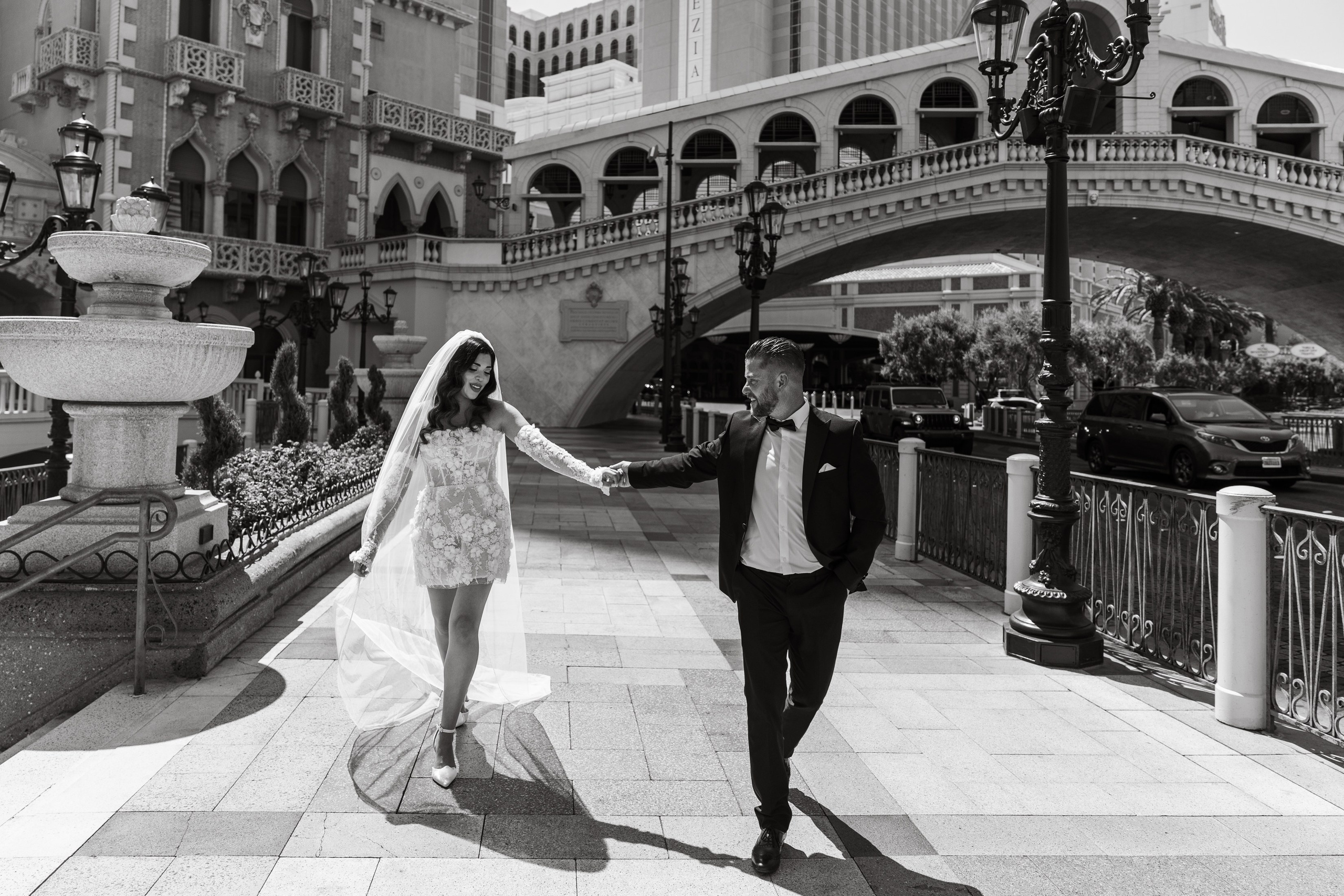 Sara&John. Wedding & elopement photographer Viktoriya Kravtsov. Las Vegas