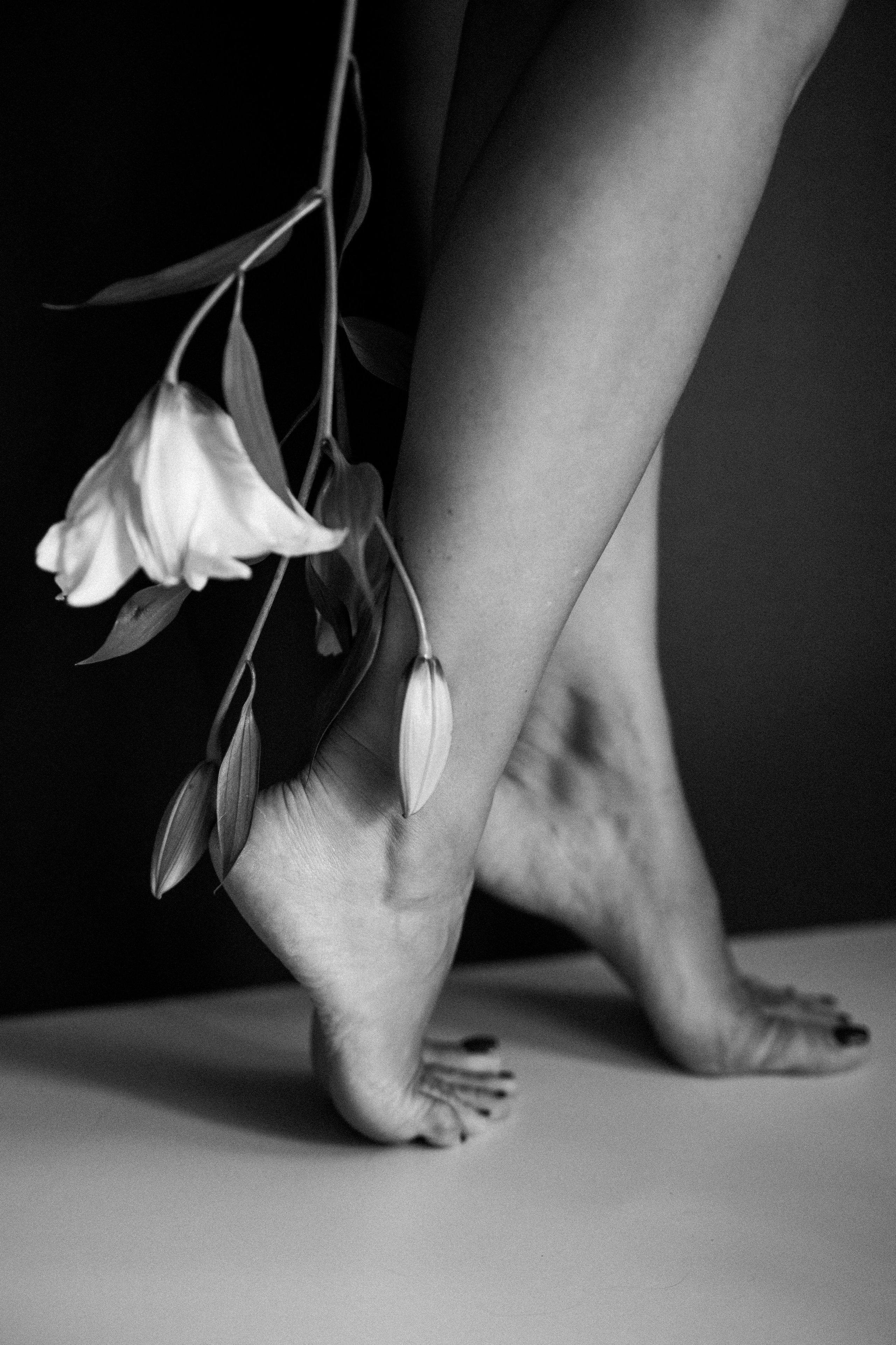 O. Rawnoir- Portrait photography by Daria Paliy.Timeless black&white portraits of women in NYC area