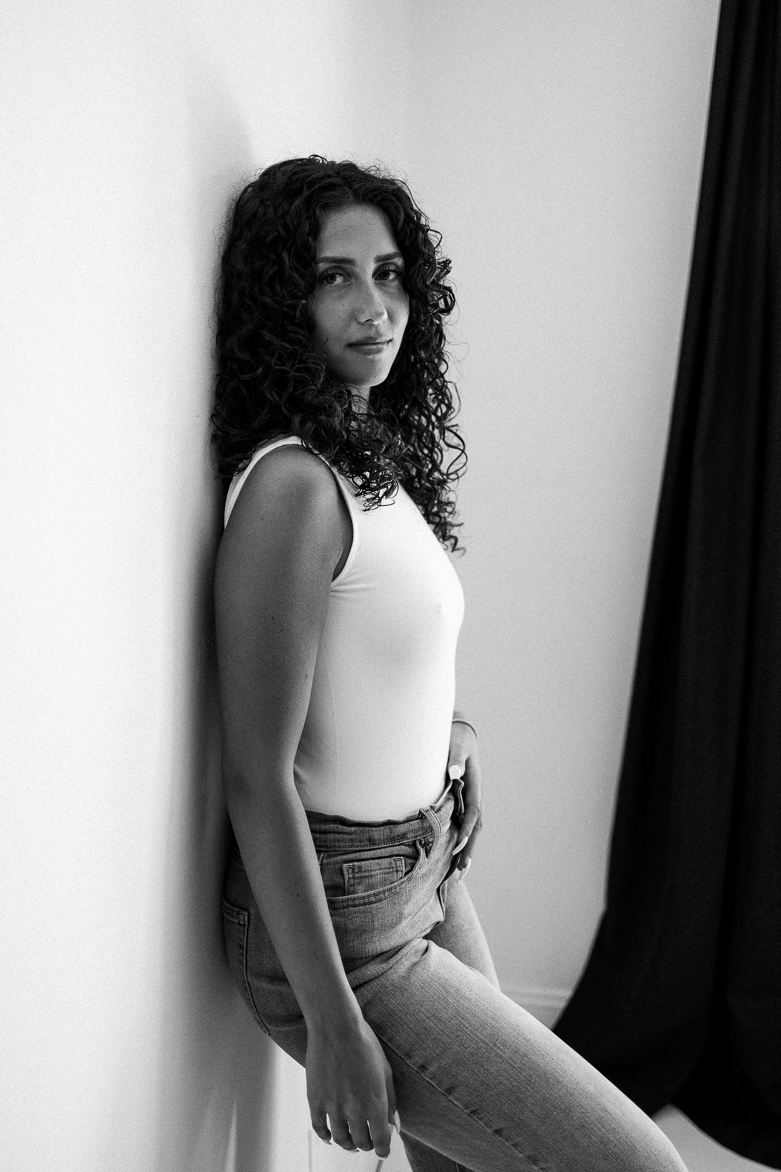 J. Rawnoir- Portrait photography by Daria Paliy.Timeless black&white portraits of women in NYC area