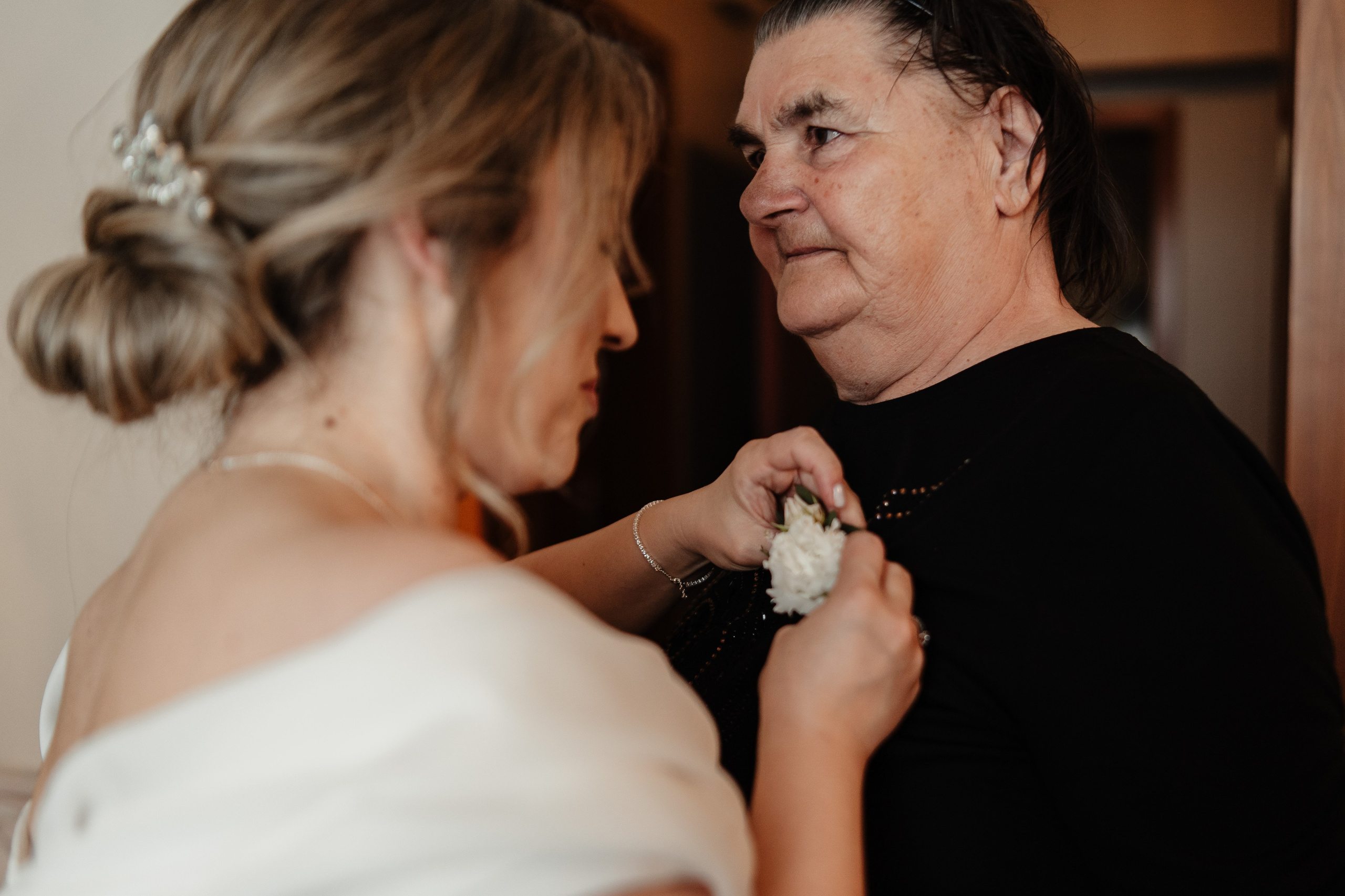 Alexandra + Andrei / Iasi. Foto-Video Nunta Iasi, Suceava, Bucuresti / Disponibilitate 2025 — 2026 — 2027