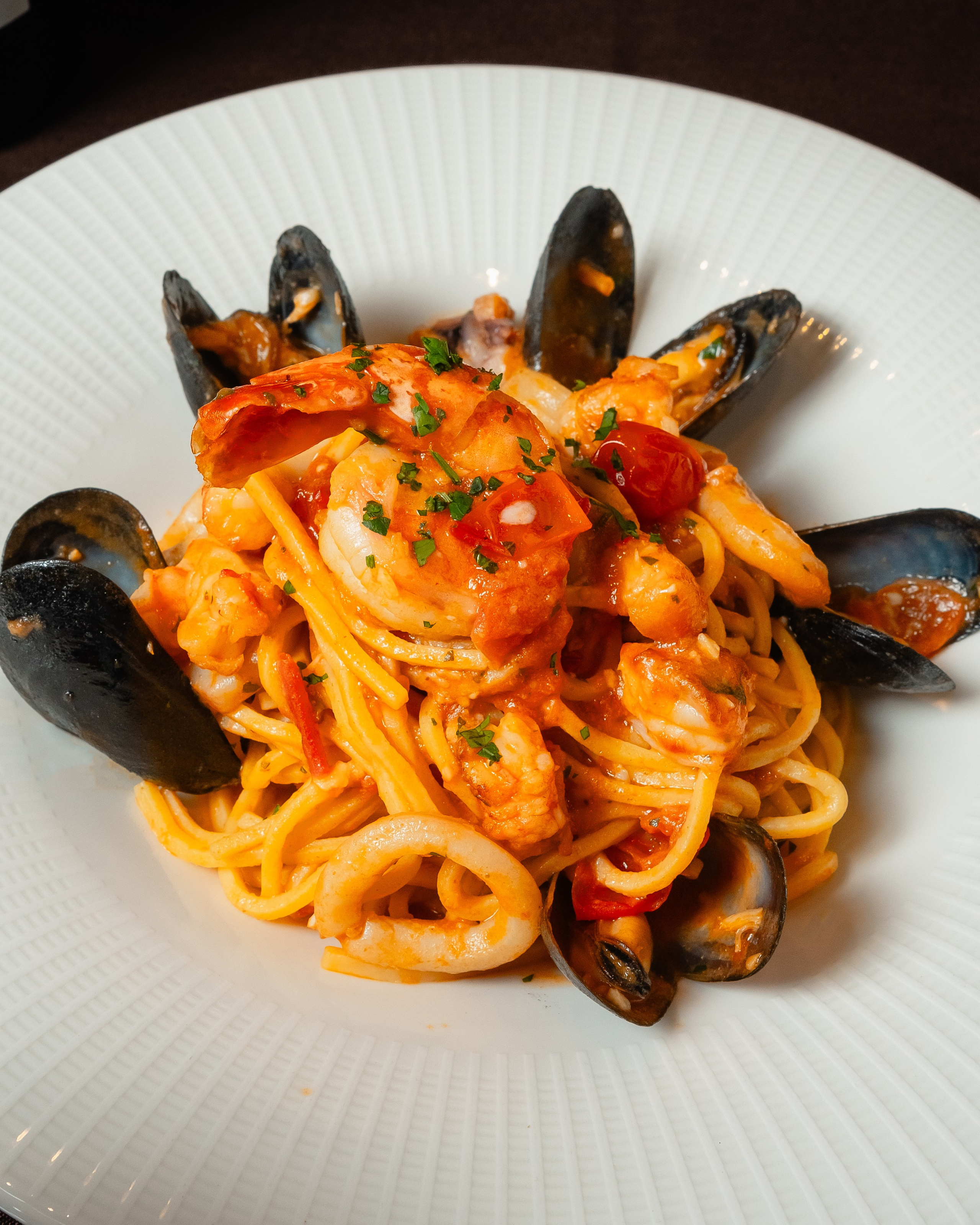 Luna. Welcome to my video and photo world!