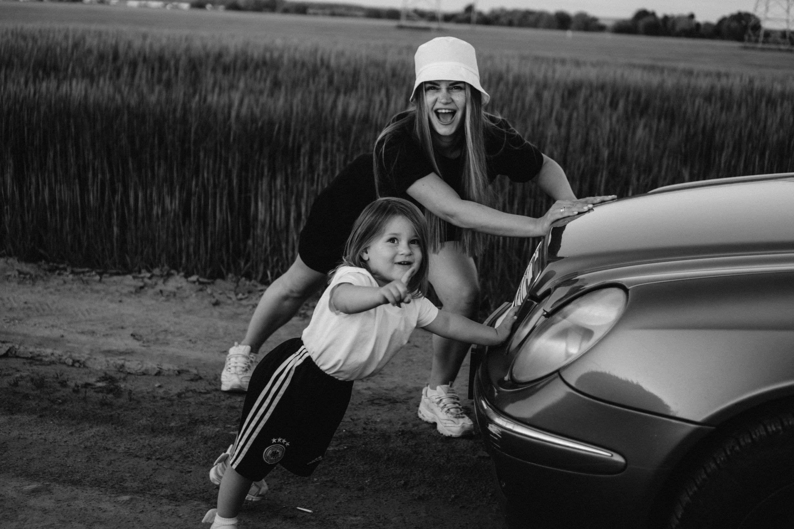 Family photographer in Warsaw Sasha Zenzina