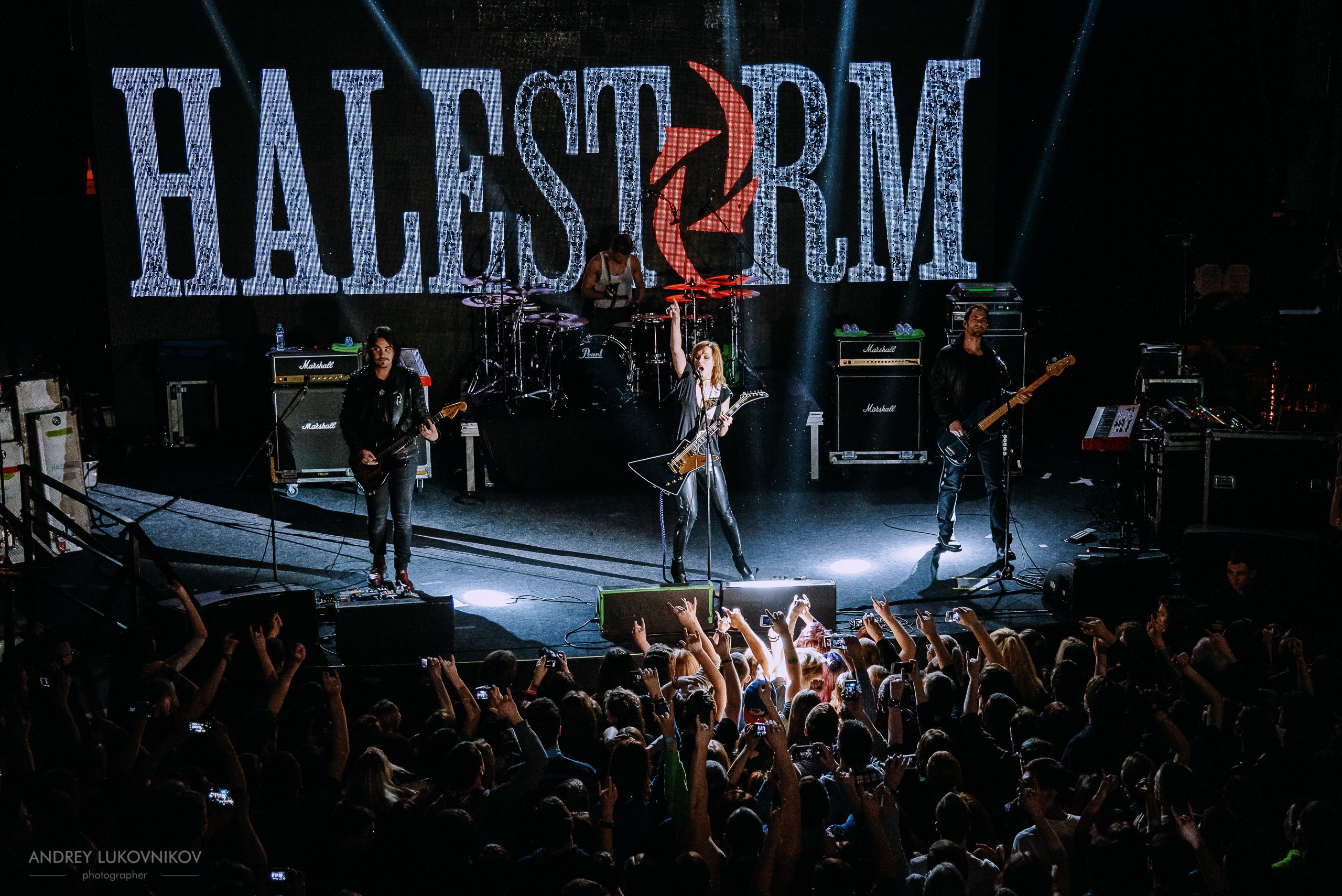 Halestorm. Into the Wild Life Tour 2016