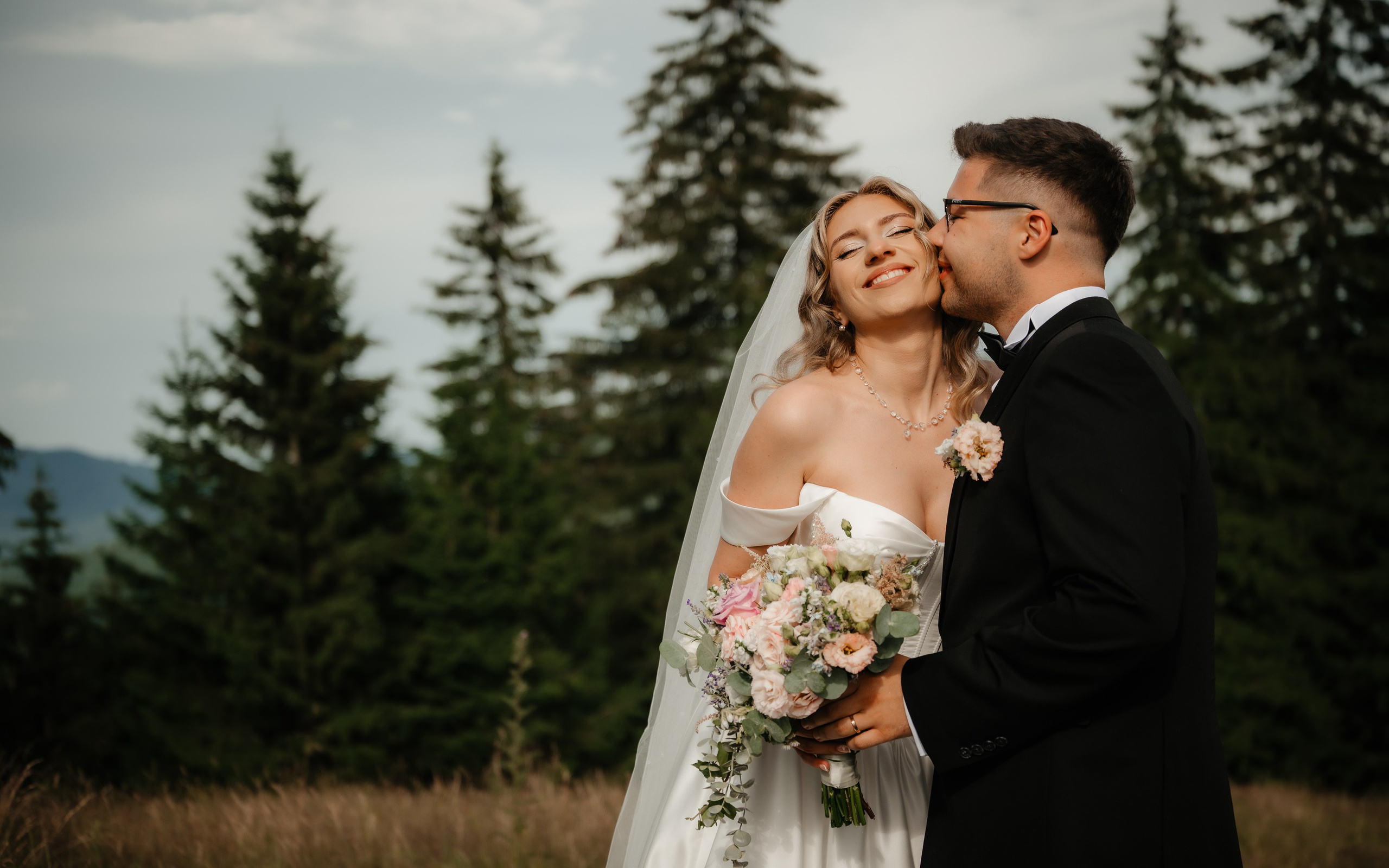 🤎 G a b r i e l a & C o s t i n - Wedding Day Preview. Wedding & Family Photographer