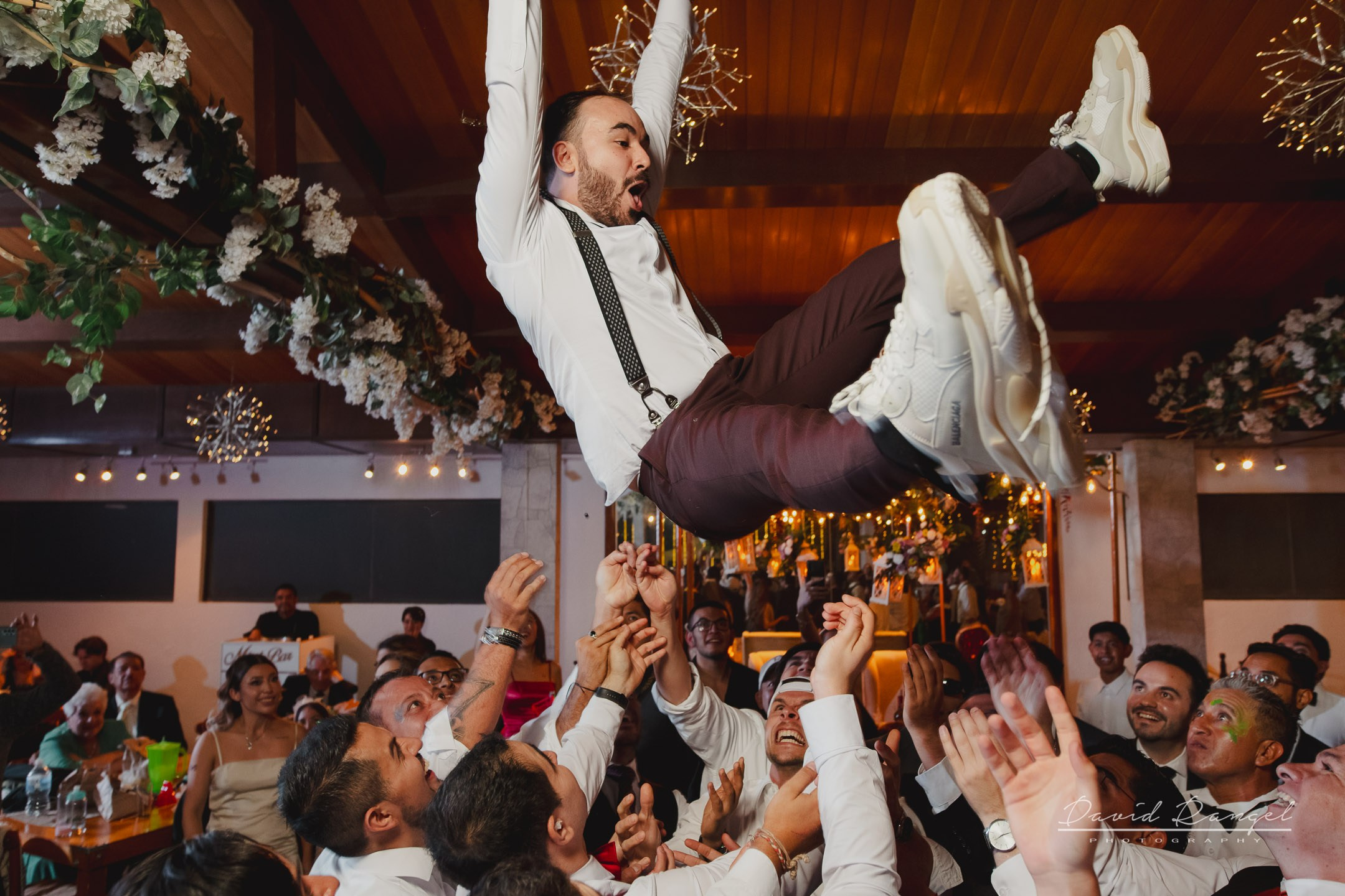 Classic Weddings. Destination wedding photographer based in Cancun and Riviera Maya with service worldwide