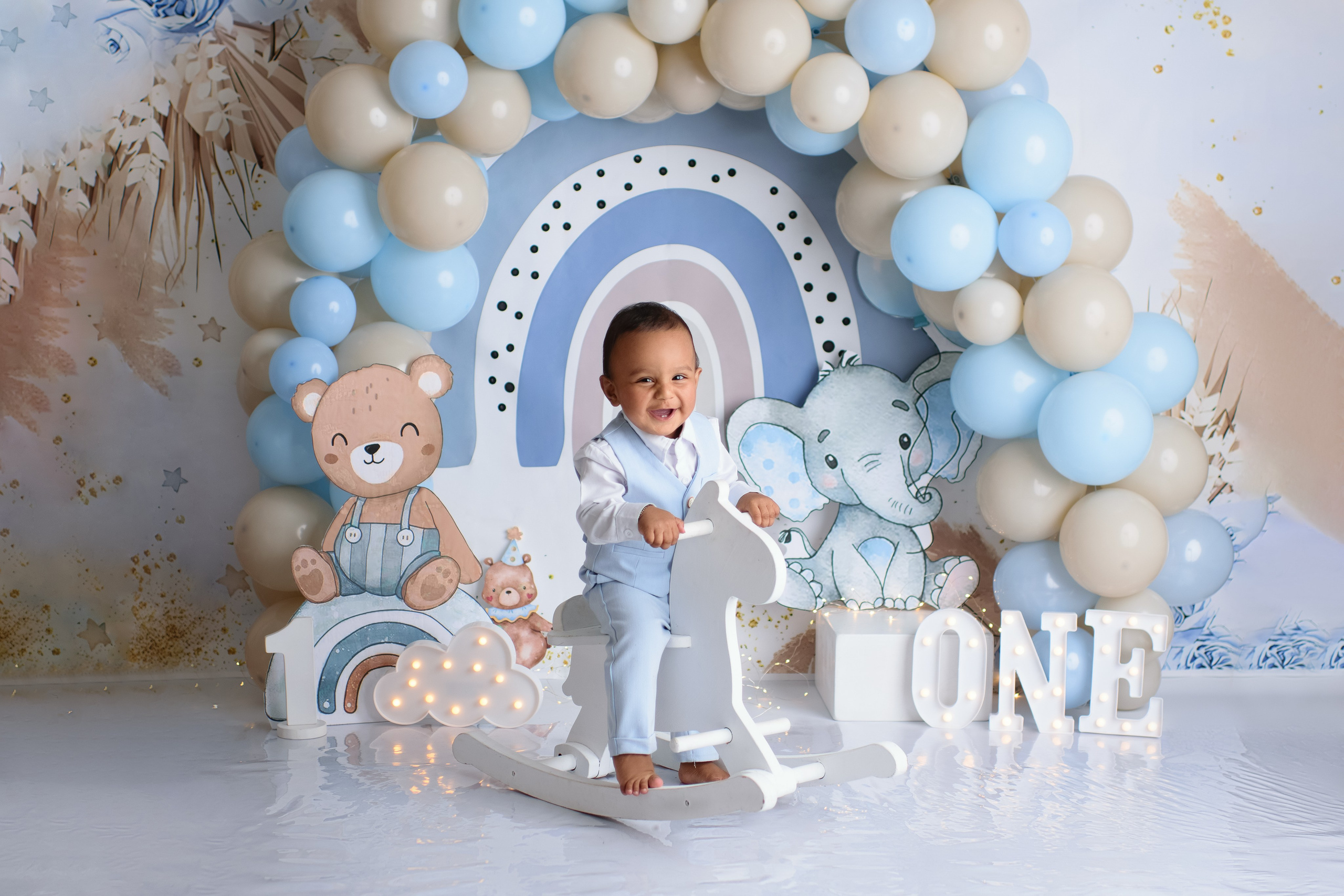 Cake Smash Fotoshooting zum ersten, zweiten Geburtstag. Neugeborene, Baby Fotografin in Düren (NRW) - Vitalina Unruh