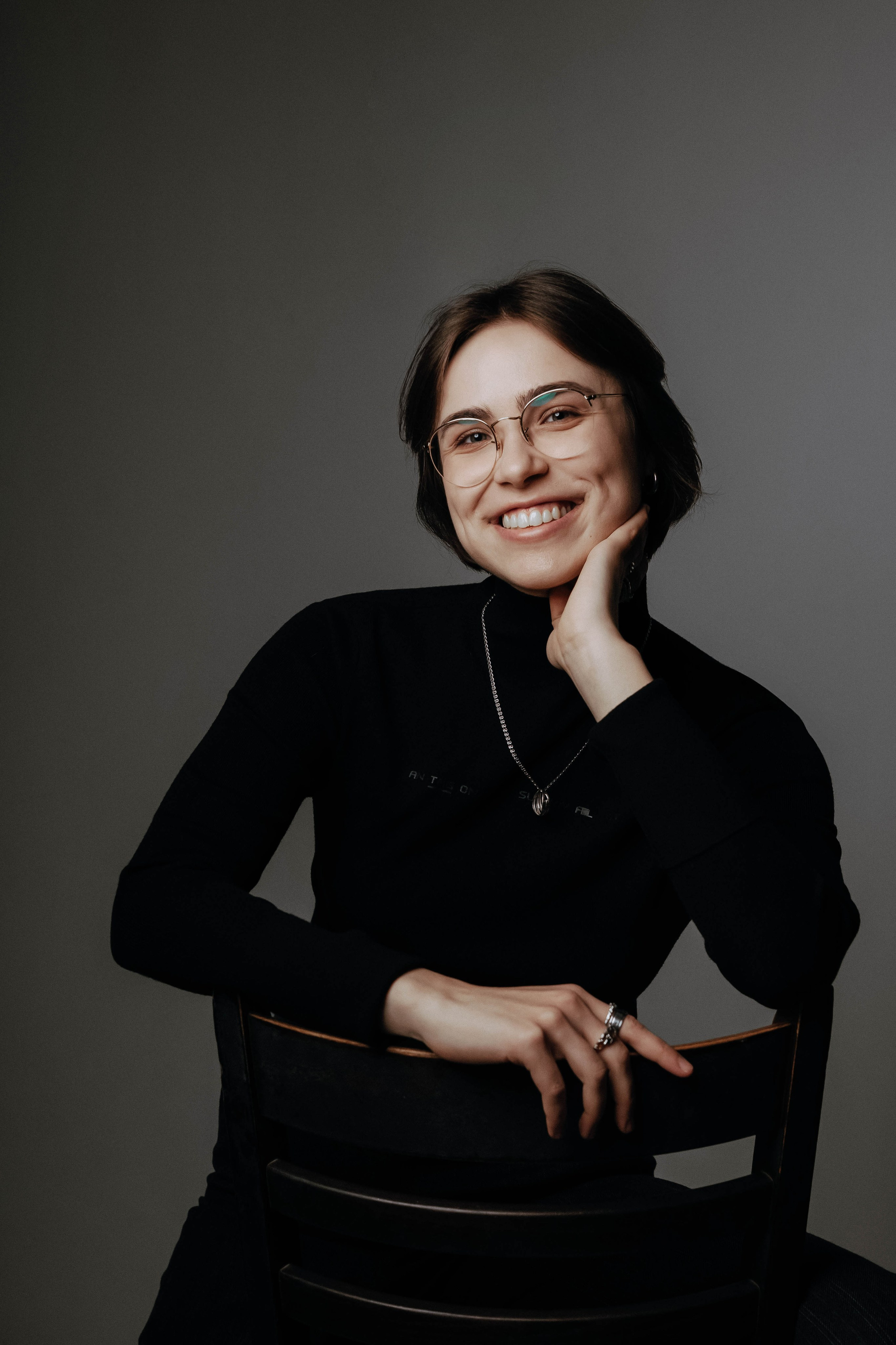 Bussines-Portrait. Portrait Photographer in Berlin Daria Doch Schwangerschaftsfotos