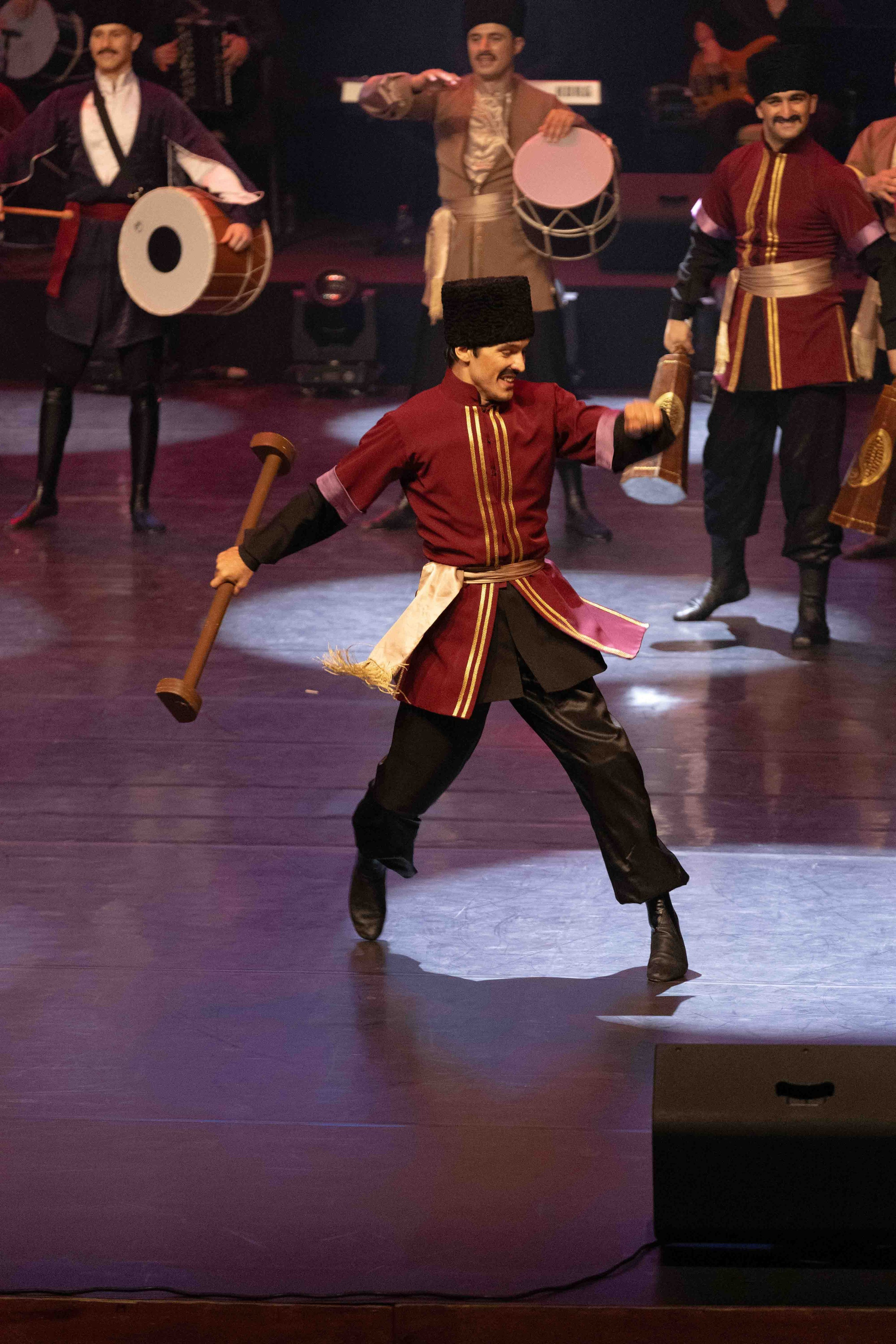 STATE DANCE ENSEMBLE. Wedding&Event photographer Ismail Rzayev in Baku