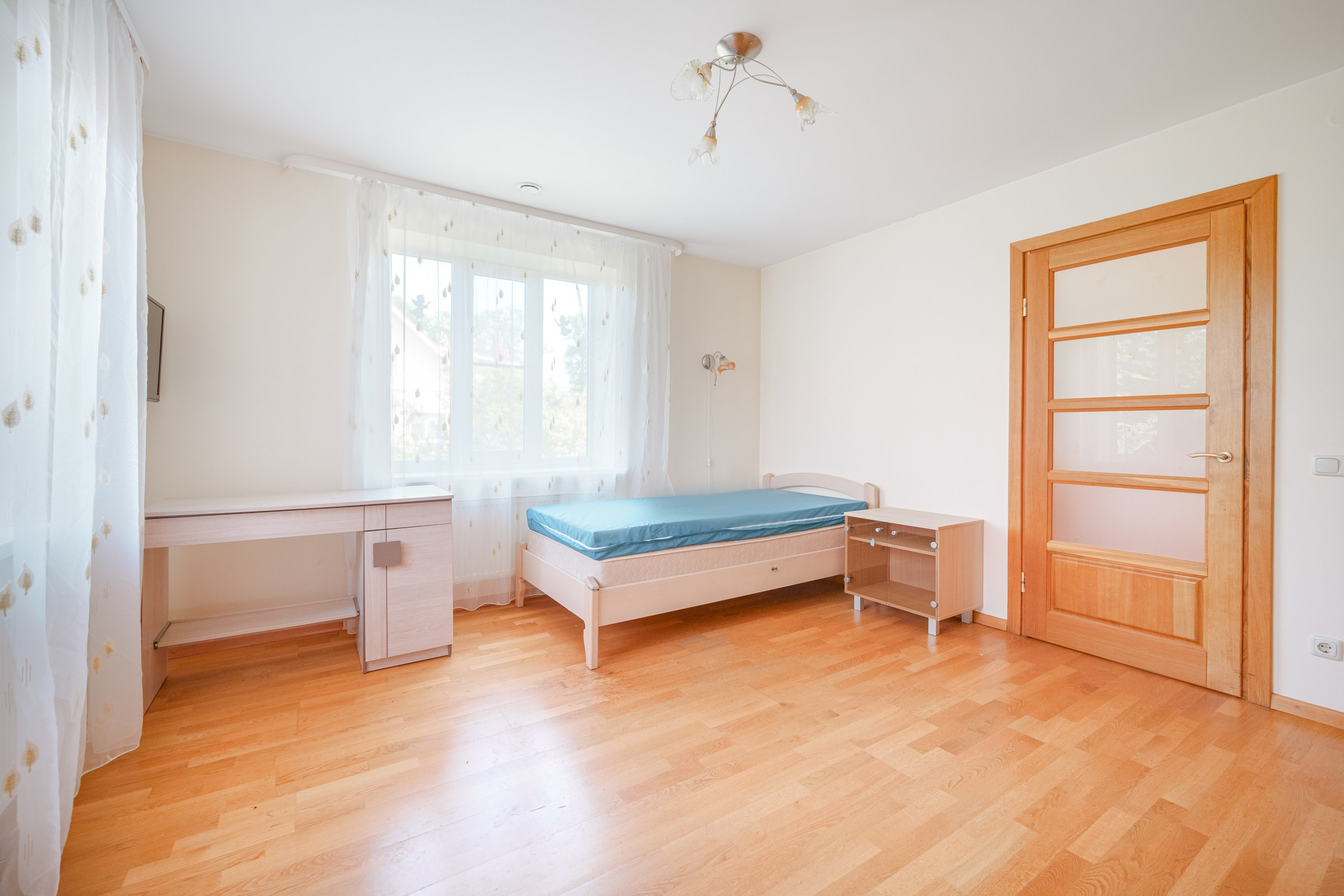 Bukiškės, Jaunimo g. Elina Sapiega fotografė Vilniuje