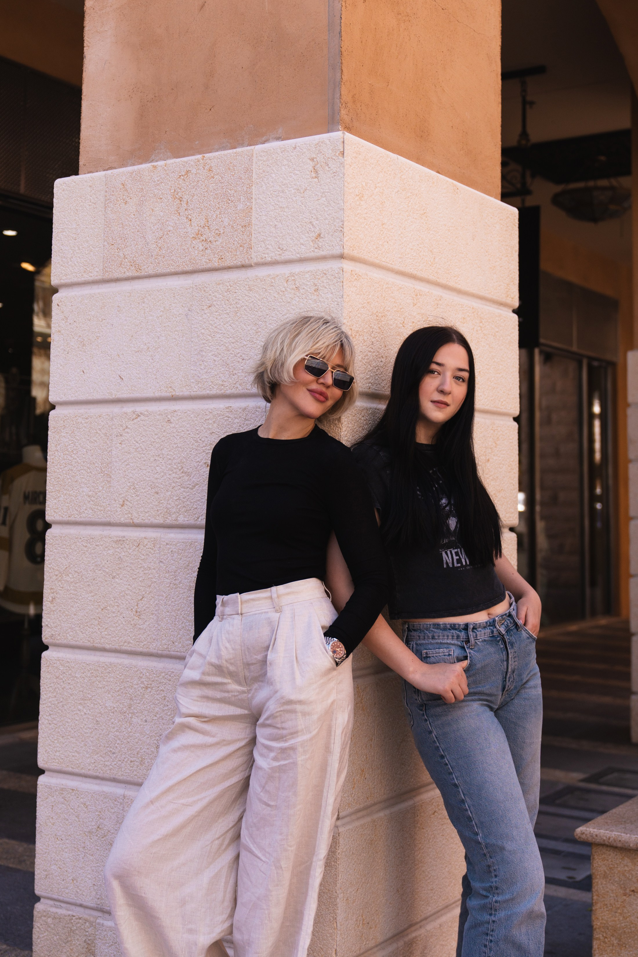 Tesa and her family. Wedding & elopement photographer Viktoriya Kravtsov. Las Vegas