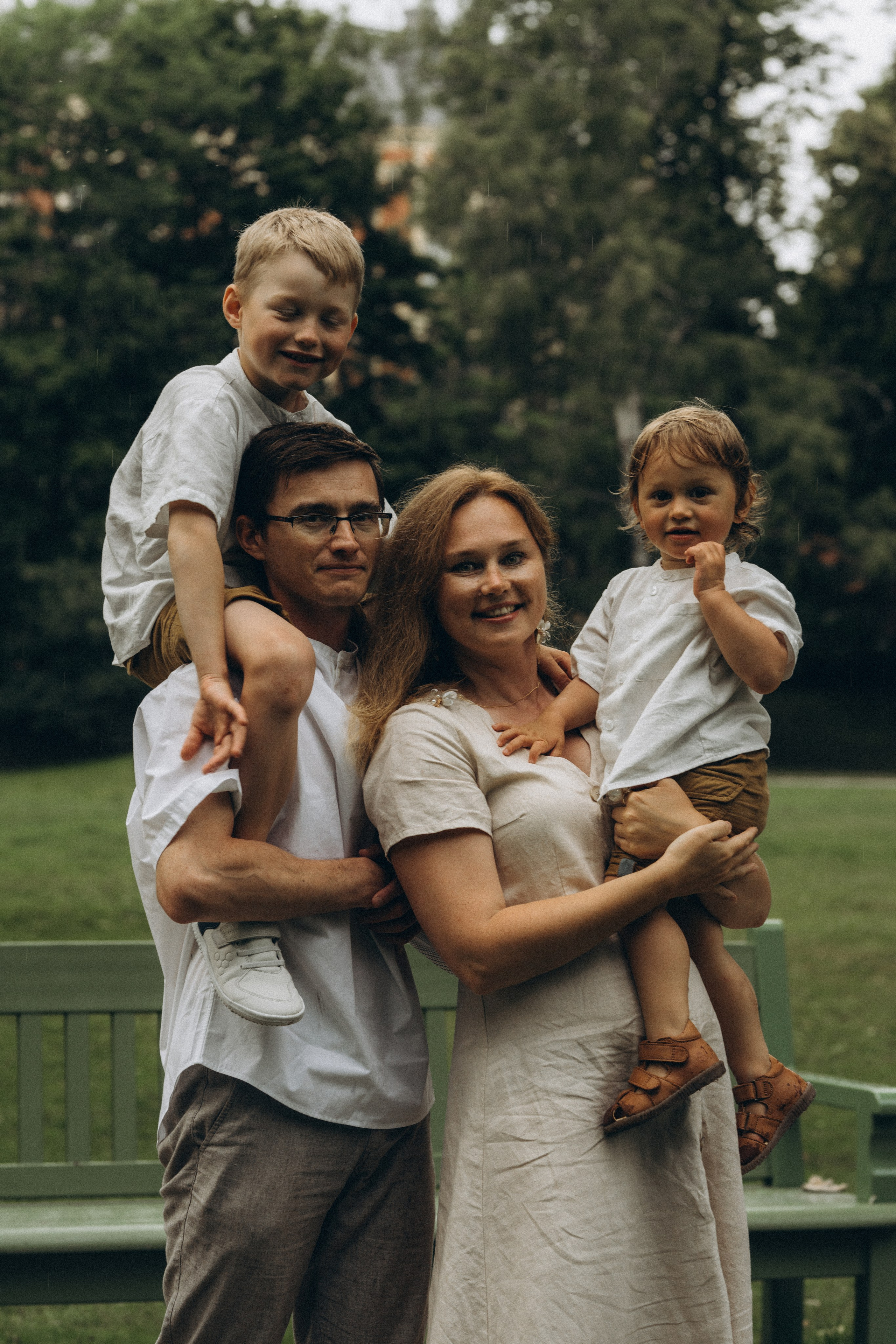 Kaivopuisto. Wedding and potrait photographer in Helsinki Vickan O