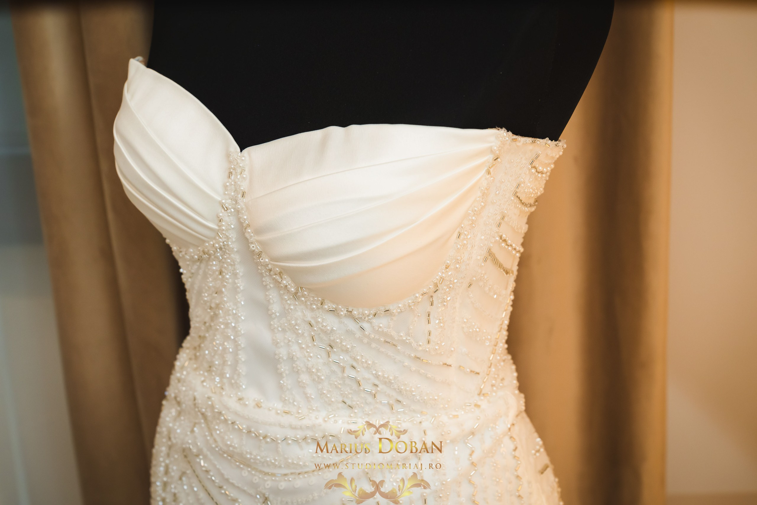 Iulia & Joszeph — preparing & details. Marius Doban