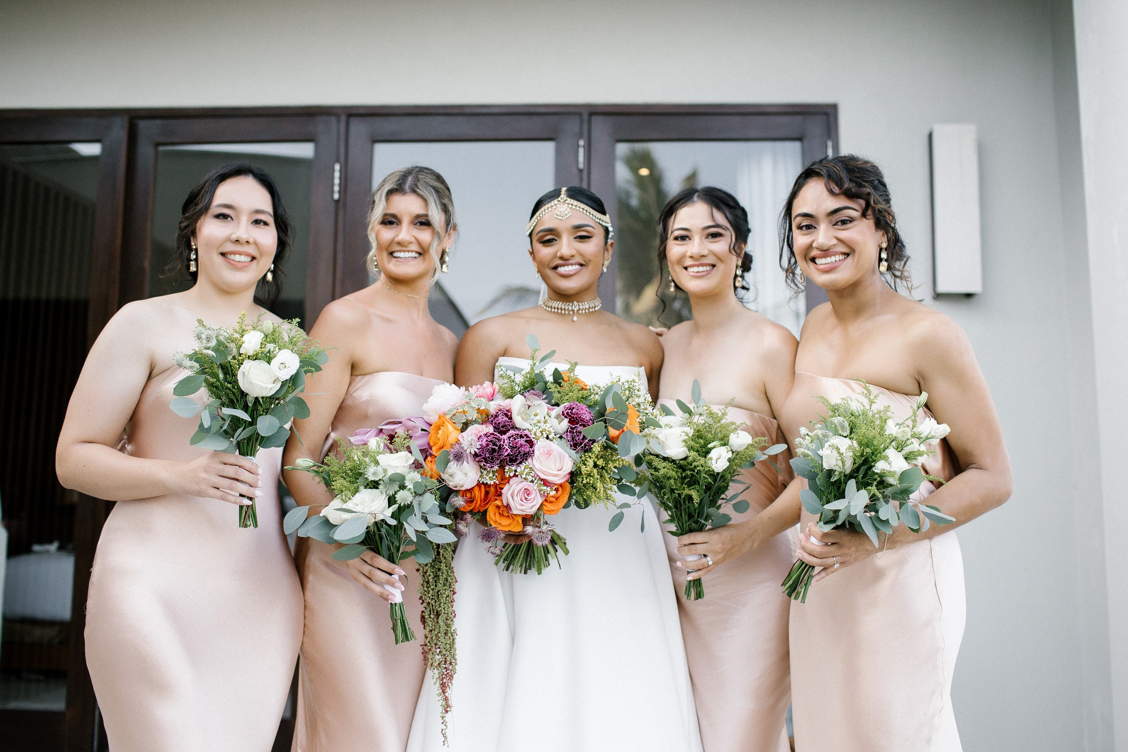 Big funny wedding with guests in paradise Bali island. Get.it.feel — Aesthetic Photography and Videography