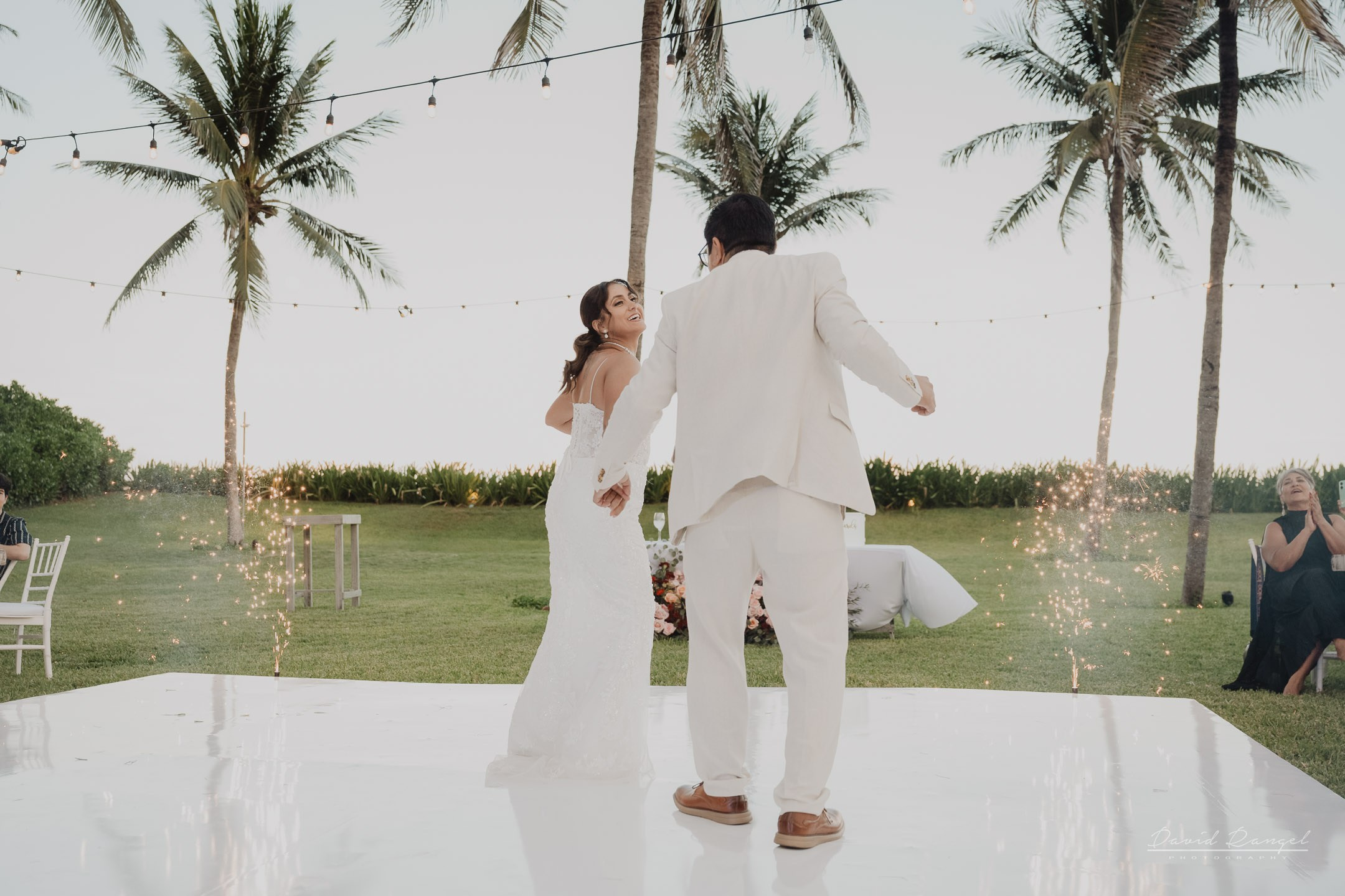 Destination Wedding in the Riviera Maya. Destination wedding photographer based in Cancun and Riviera Maya with service worldwide