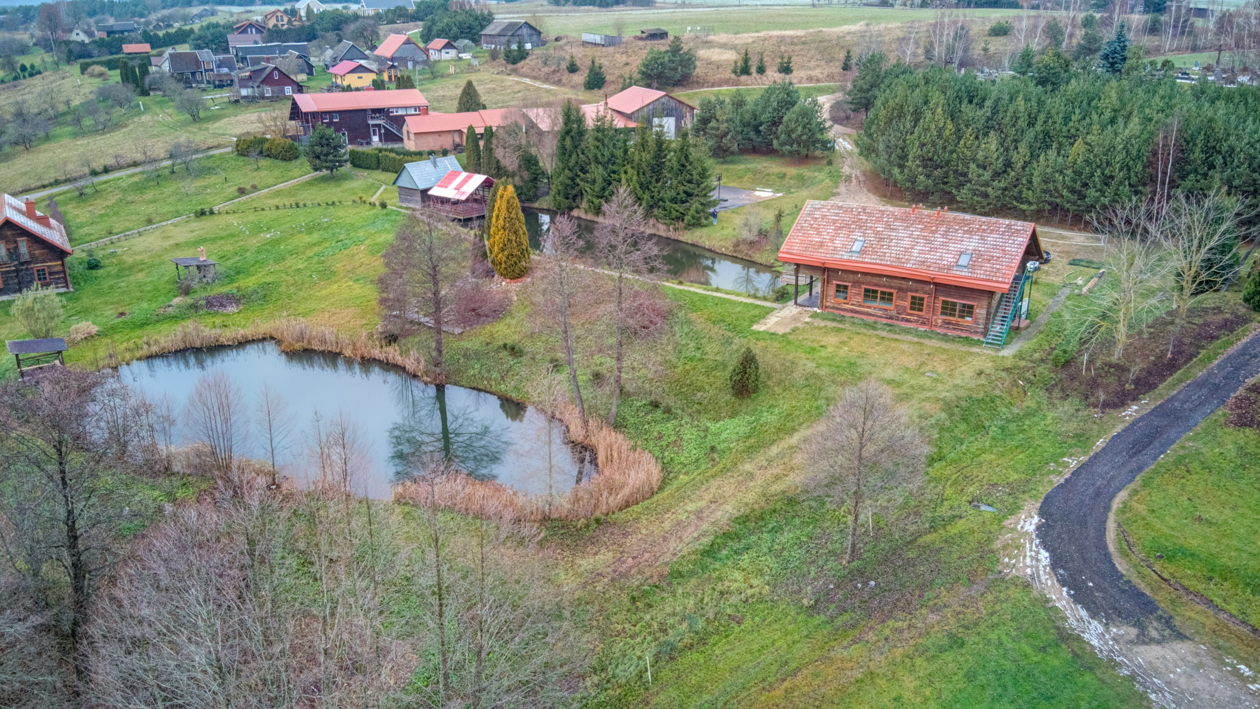 Trakų raj. sodyba. Elina Sapiega fotografė Vilniuje