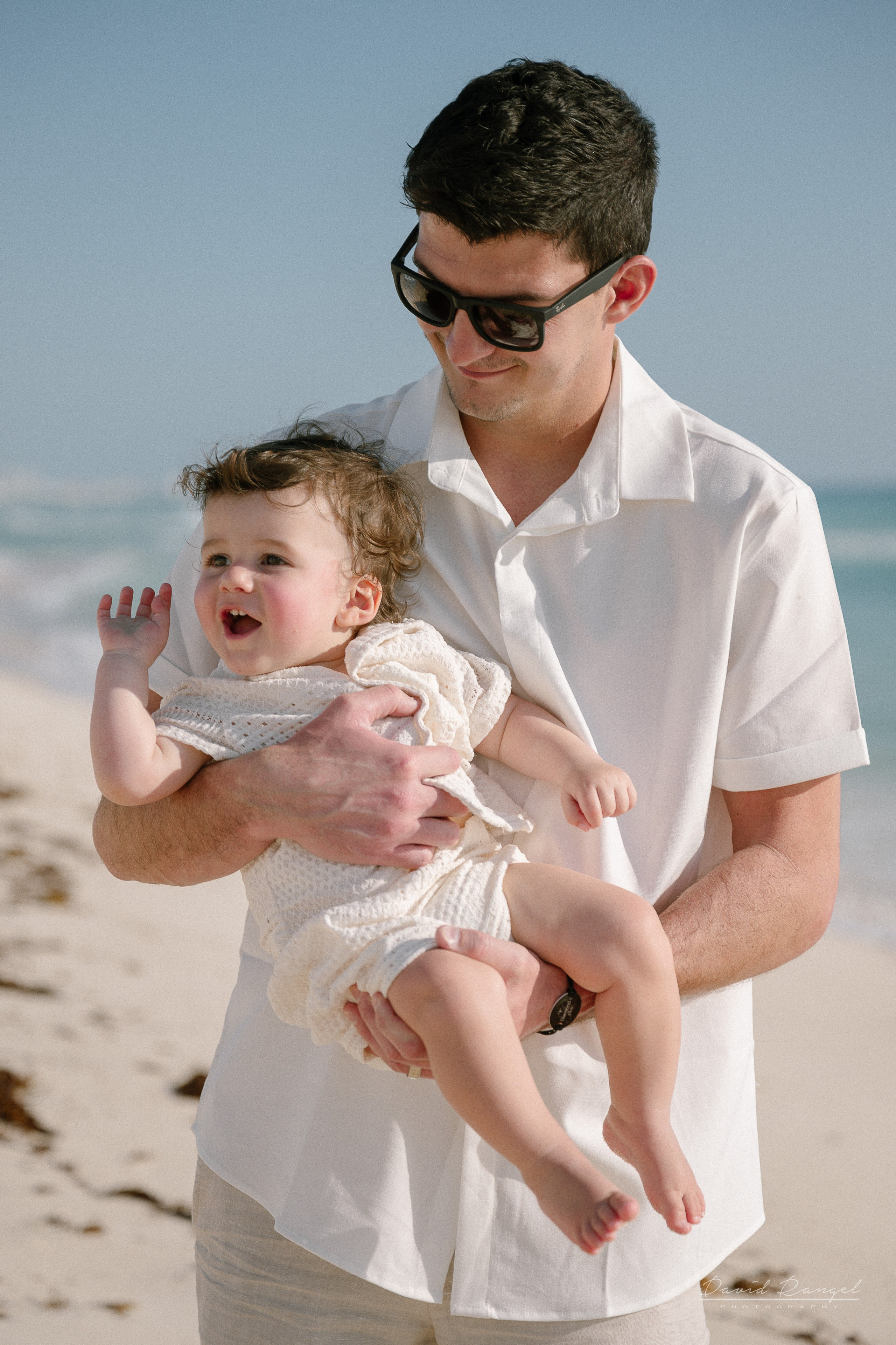 Gabi Guilliod — Family Session — Playa Delfines. Destination wedding photographer based in Cancun and Riviera Maya with service worldwide