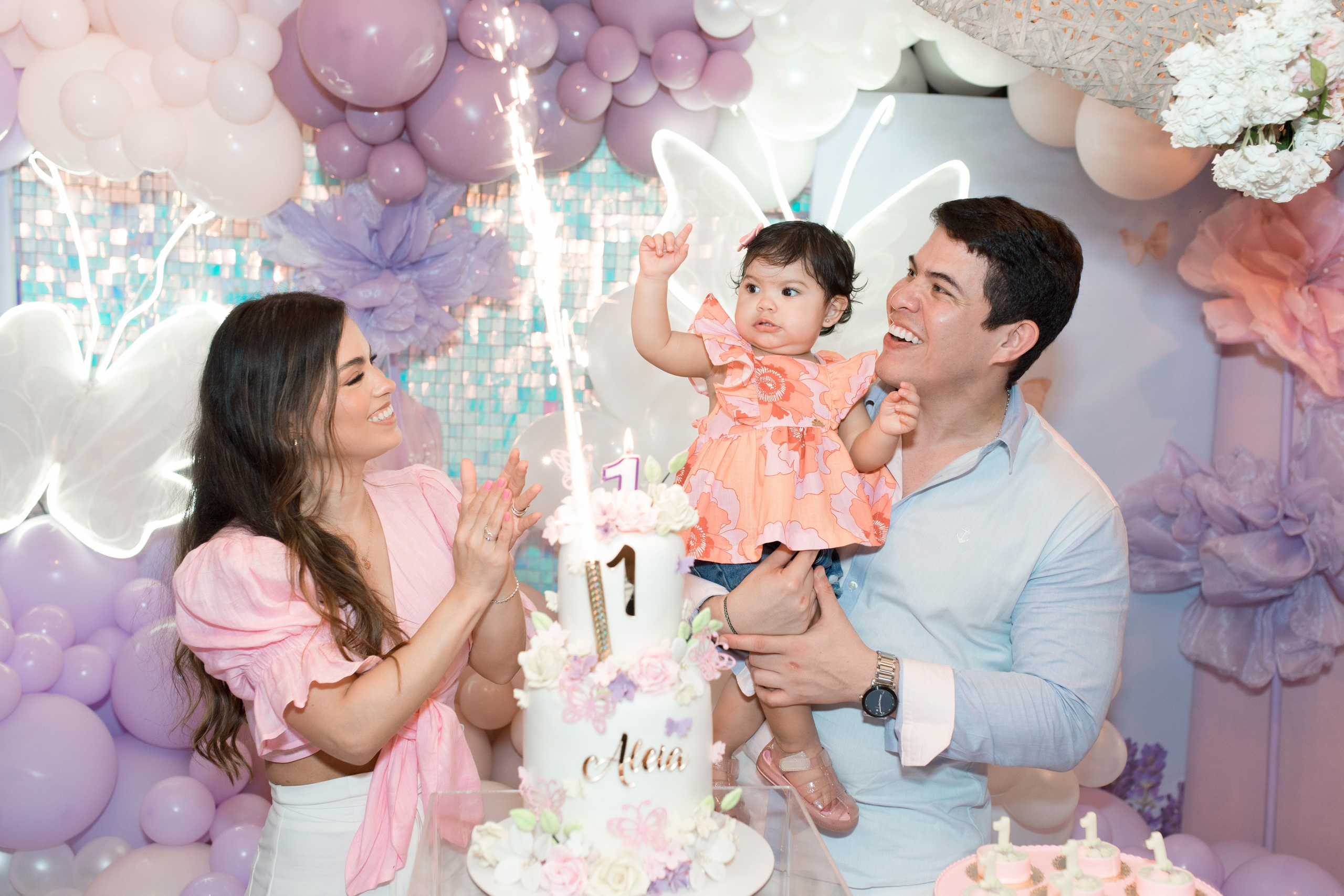 Aleia is One. Rose Miranda - Fotógrafa de niños y familias en Barranquilla