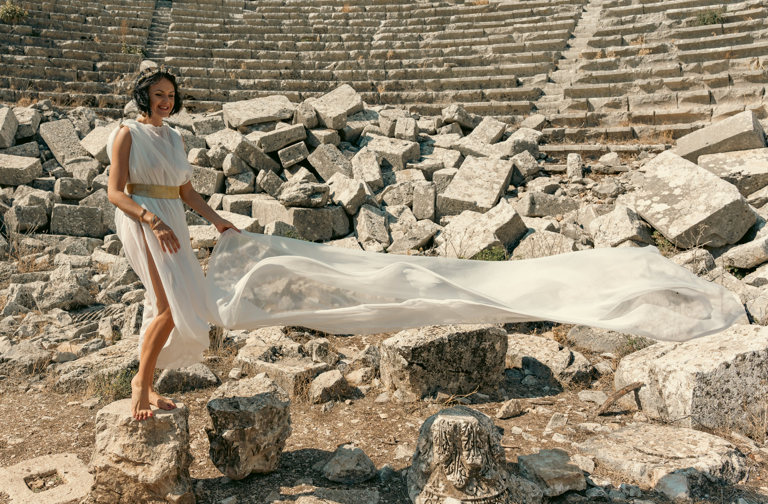 BACKSTAGE. UNRATED PHOTO