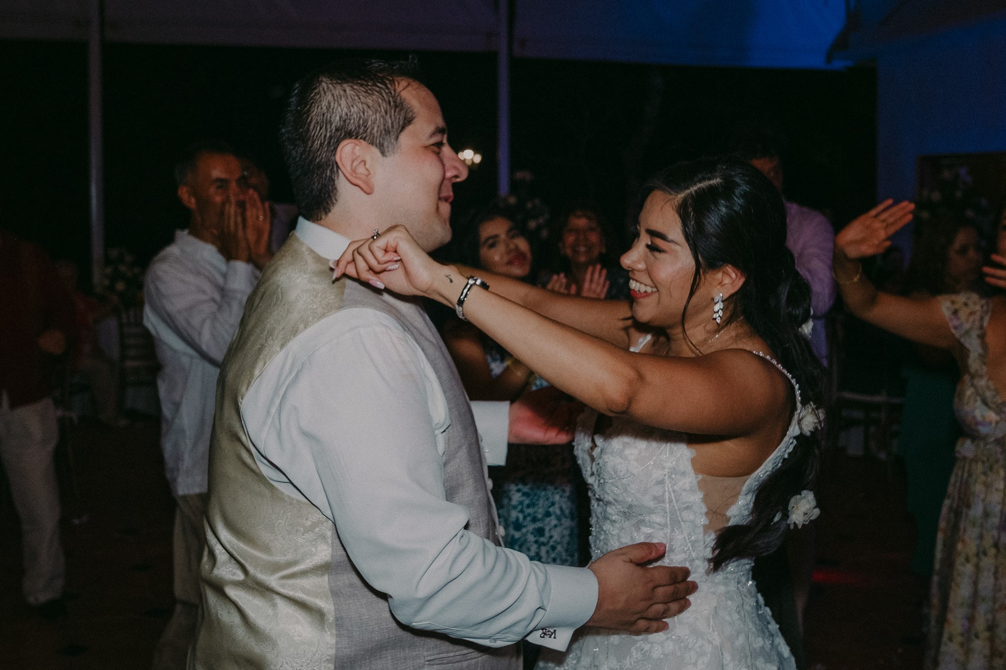 Vianney & Roberto. Wedding and family photographer in Mexico City