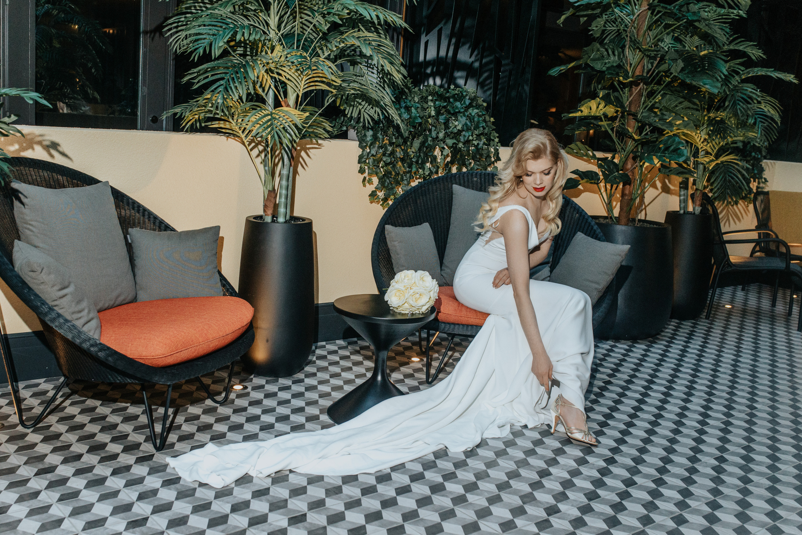 The Glamour Bride. Valokuvaaja Lahti, Helsinki Elena Salonen