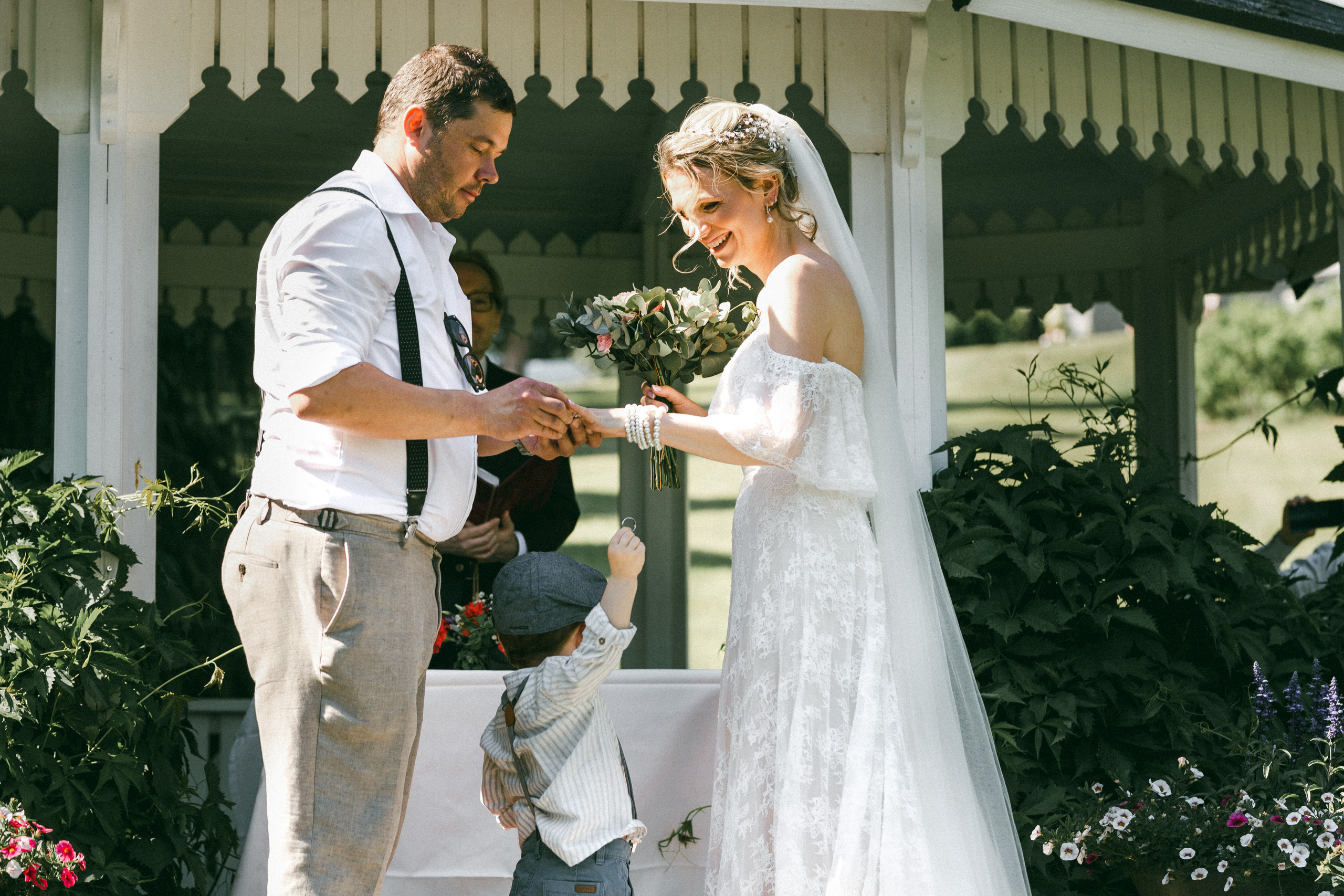 Sinun häävalokuvaaja. Valokuvaaja Lahti, Helsinki Elena Salonen