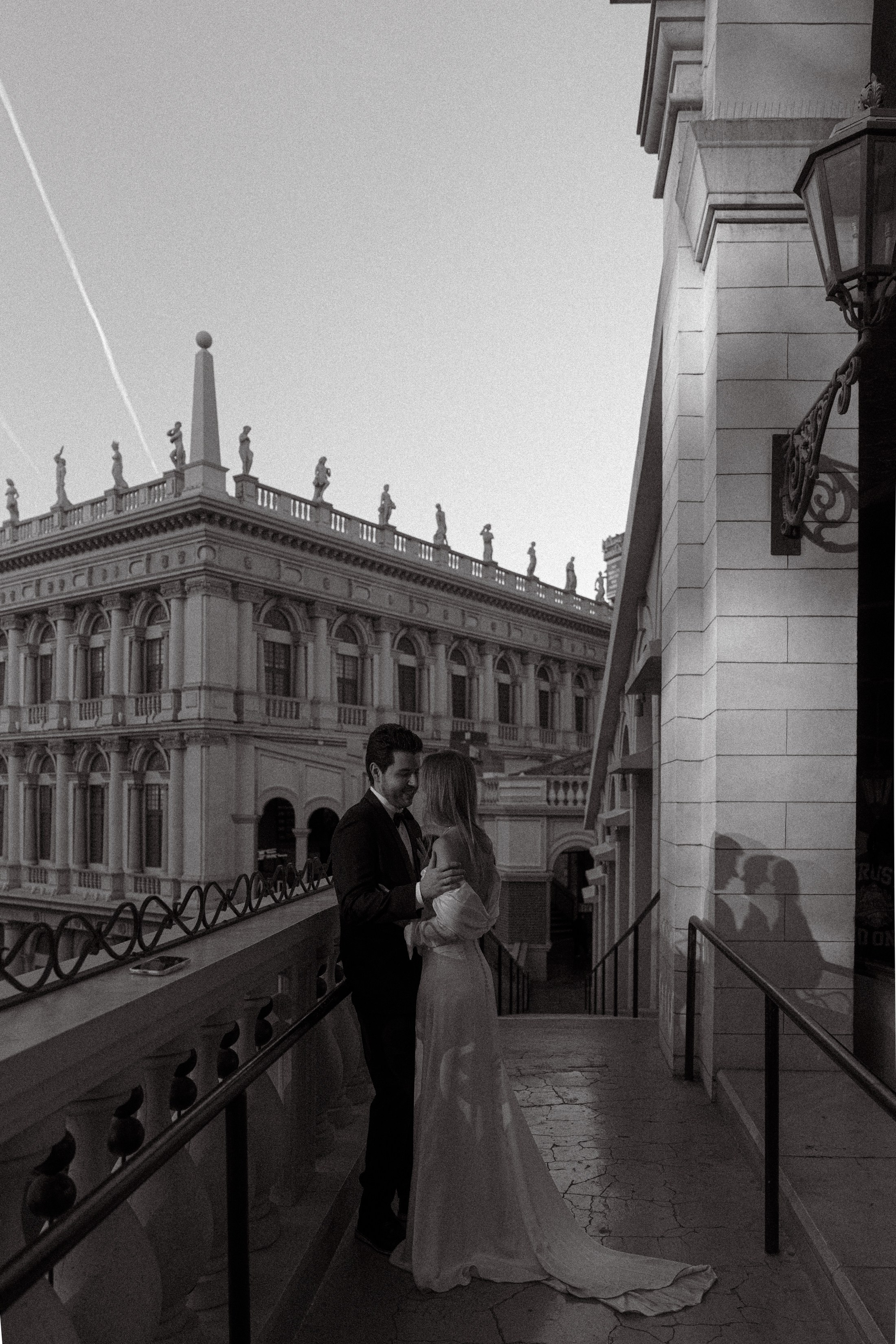 F&M. Wedding & elopement photographer Viktoriya Kravtsov. Las Vegas