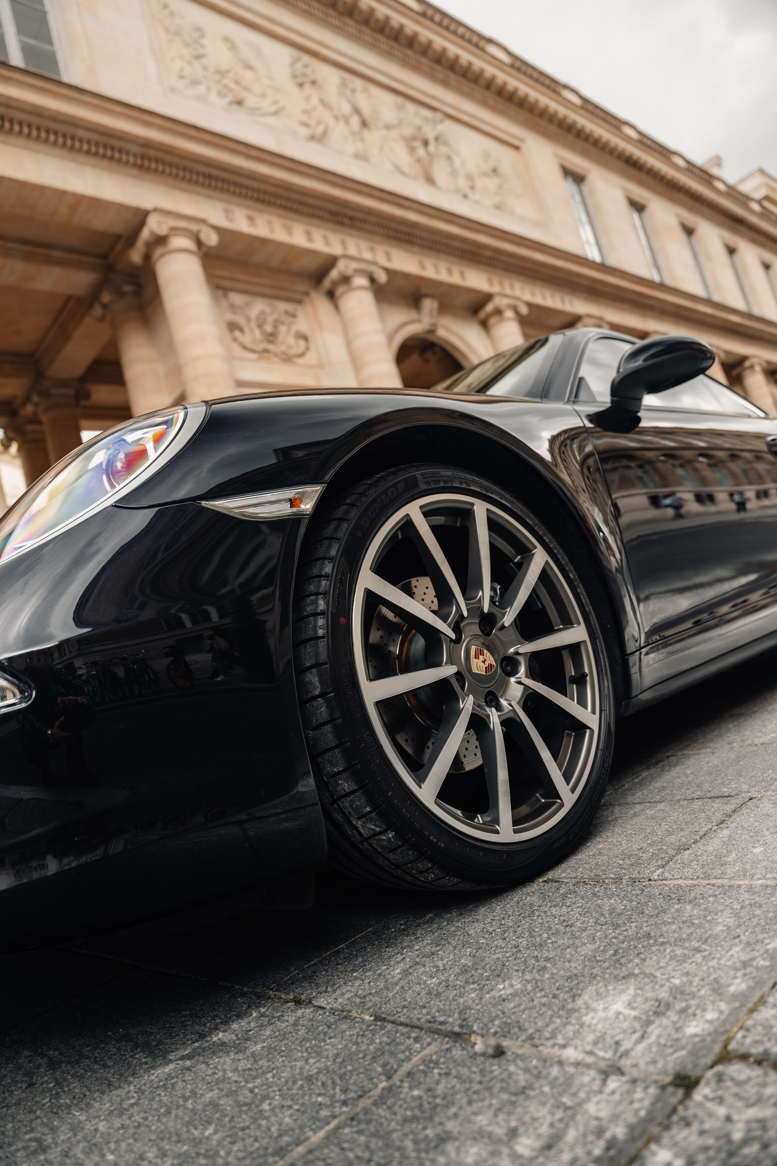 Porsche 991 Carrera 4. Photographer in Paris — Vitalii Motruk