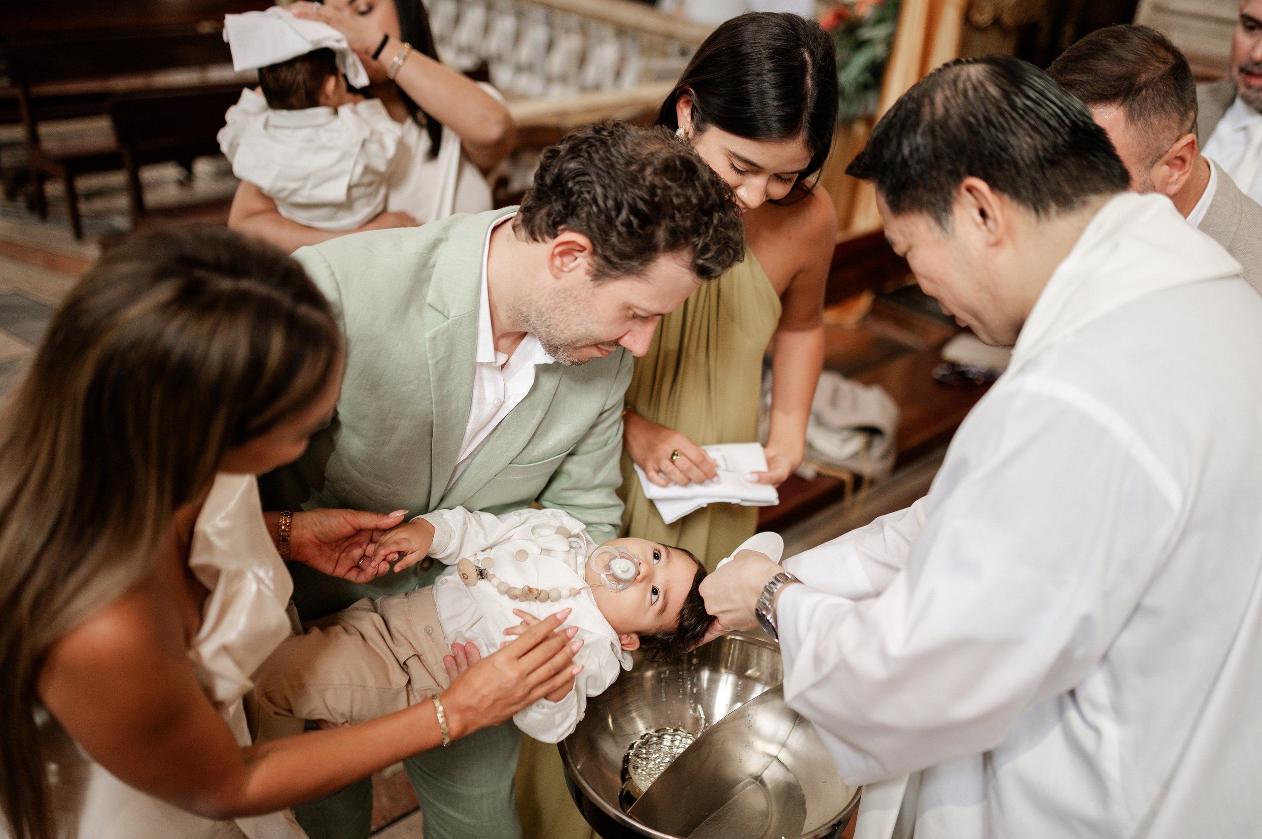 Фотосъёмка крестин — тёплые и значимые моменты. Ваш фотограф в Лиссабоне — Анна Белова