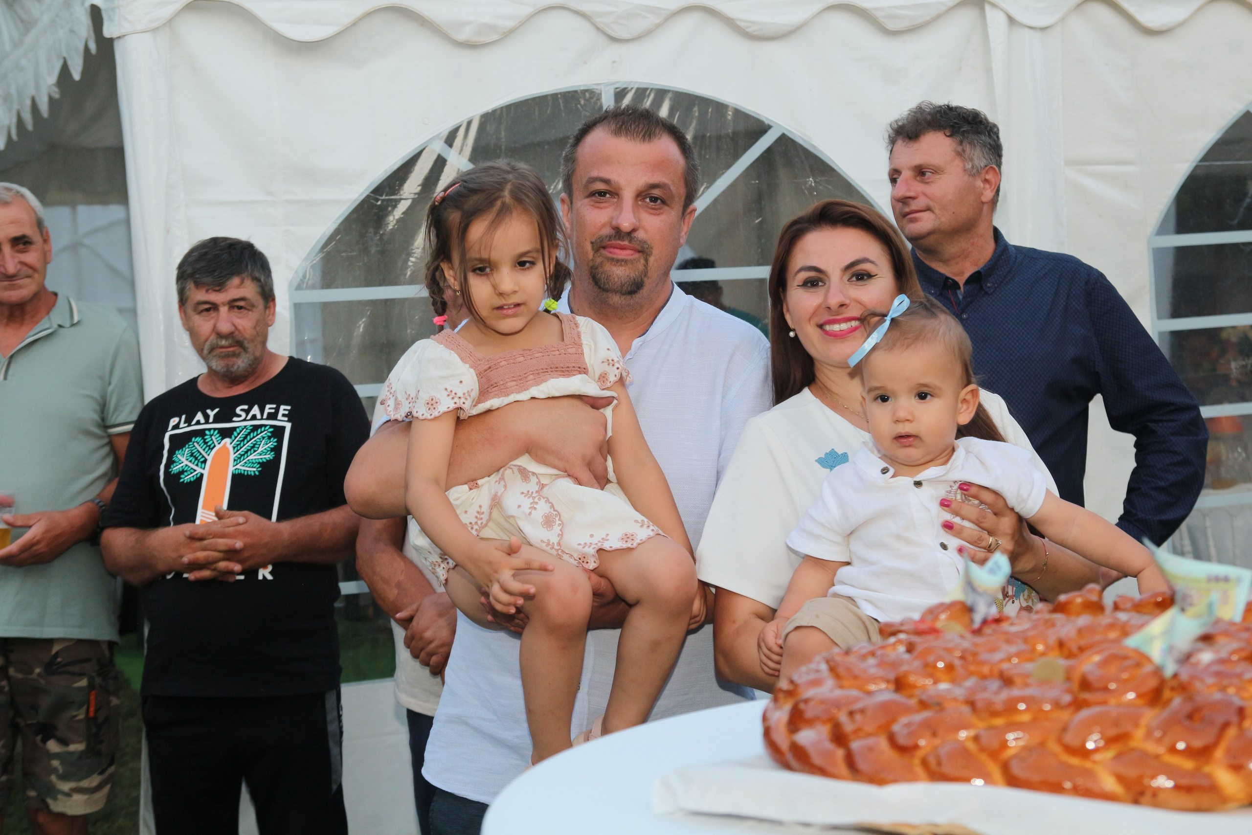 BYZO MEDIA. PETRU BYZO - family and children photographer in ROMANIA