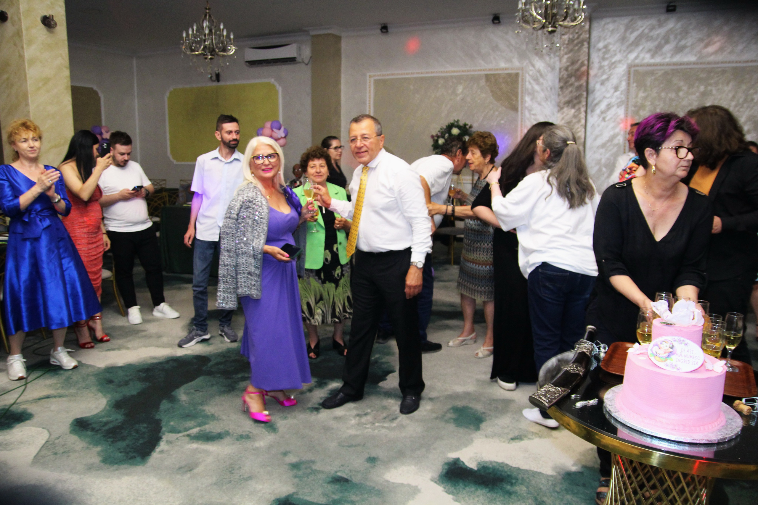 BYZO MEDIA. PETRU BYZO - family and children photographer in ROMANIA